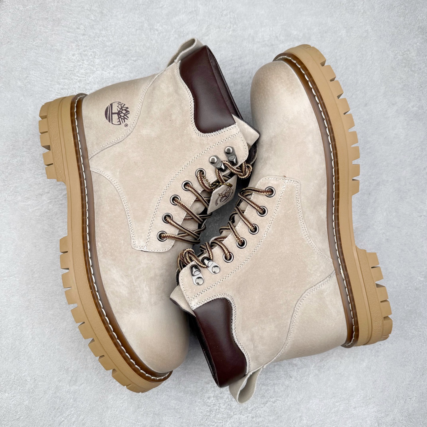 图片[3]-Timberland添柏岚/天伯伦户外中帮休闲大黄靴系列 广东大厂品质 原盒原包装 面料采用意大利🇮🇹顶级磨砂细纹牛皮 搭配防臭防腐真皮乳胶鞋垫 给您完美的穿着体验 质量考究耐穿 型男必备 专治不帅 高品质脚感一流 尺码：38 39 40 41 42 43 44（皮鞋码）-选品中心