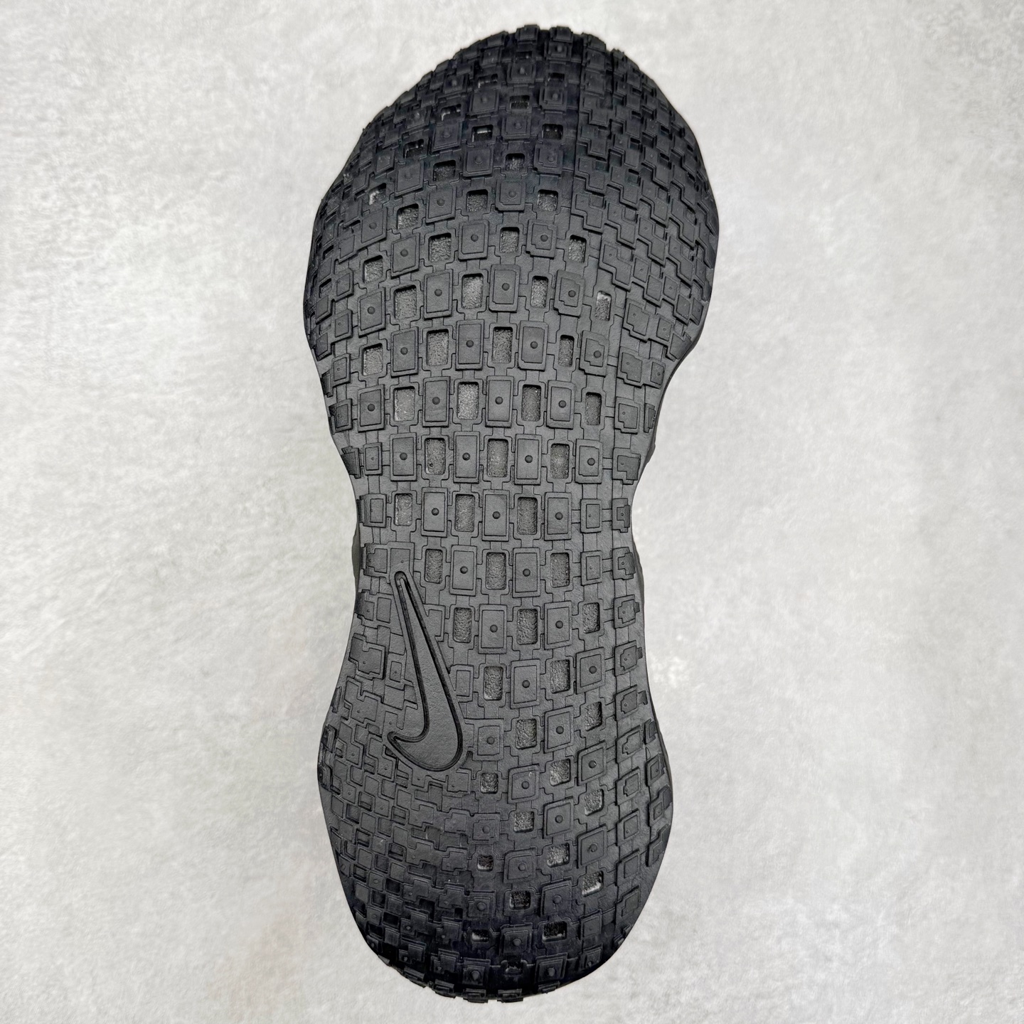 图片[9]-HYEIN SEO x NK Ava Rover 百搭舒适耐磨低帮跑步鞋 男女同款 流线型轮廓，通过轻薄物料鞋面结合 TPU 网格状支撑示人，增厚的中底材质选用 ReactX 加持，华夫外底收尾。鞋垫与后跟鞋提，克制点缀 Hyein Seo 字样。鞋垫与鞋提则采用菱形格纹的变化元素呈现。实拍调校N版已经零色差零失真 百分百还原实物色彩所见即所得 不存在货不对板色差等低级问题 选购参考实物拍摄 不混卖不参货 只用心做好货严格选品 承诺混一赔十 尺码：36 36.5 37.5 38 38.5 39 40 40.5 41 42 42.5 43 44 44.5 45-选品中心