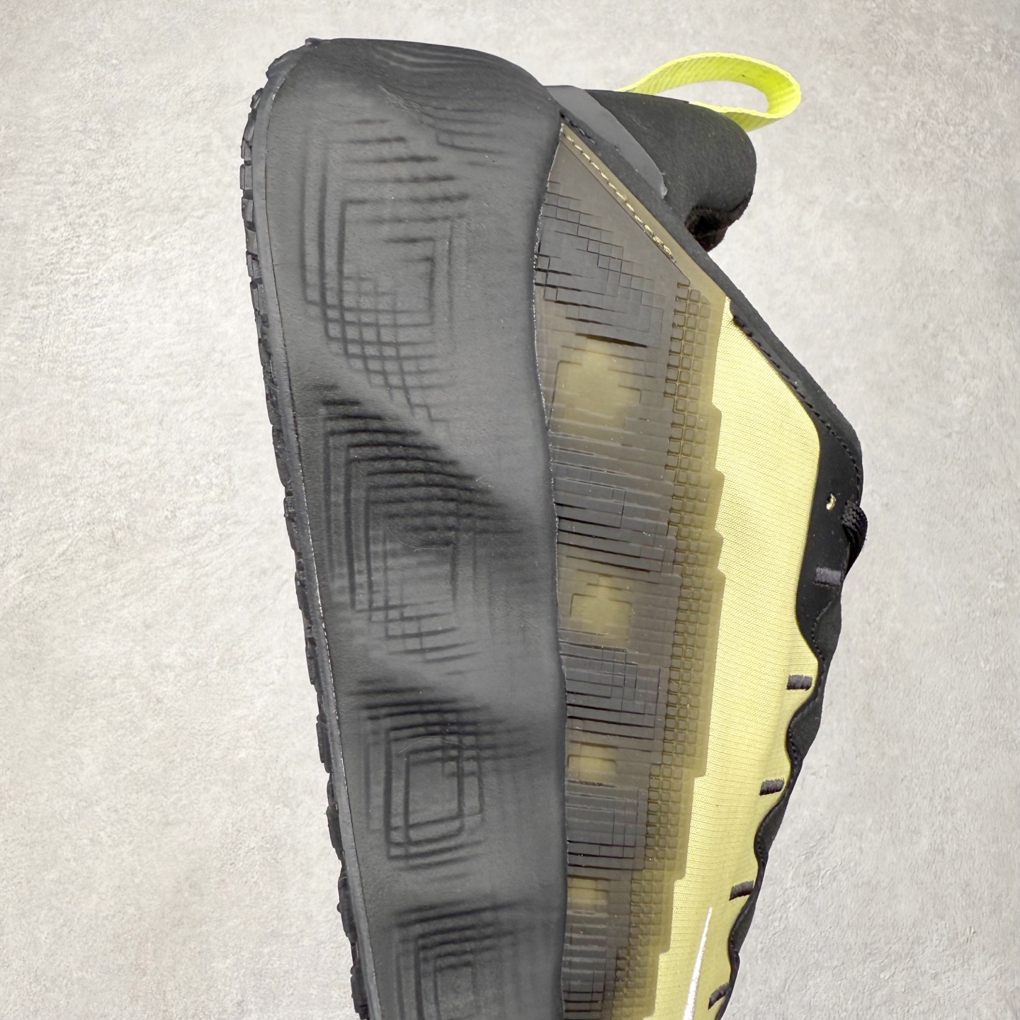 图片[6]-HYEIN SEO x NK Ava Rover 百搭舒适耐磨低帮跑步鞋 男女同款 流线型轮廓，通过轻薄物料鞋面结合 TPU 网格状支撑示人，增厚的中底材质选用 ReactX 加持，华夫外底收尾。鞋垫与后跟鞋提，克制点缀 Hyein Seo 字样。鞋垫与鞋提则采用菱形格纹的变化元素呈现。实拍调校N版已经零色差零失真 百分百还原实物色彩所见即所得 不存在货不对板色差等低级问题 选购参考实物拍摄 不混卖不参货 只用心做好货严格选品 承诺混一赔十 尺码：36 36.5 37.5 38 38.5 39 40 40.5 41 42 42.5 43 44 44.5 45-选品中心