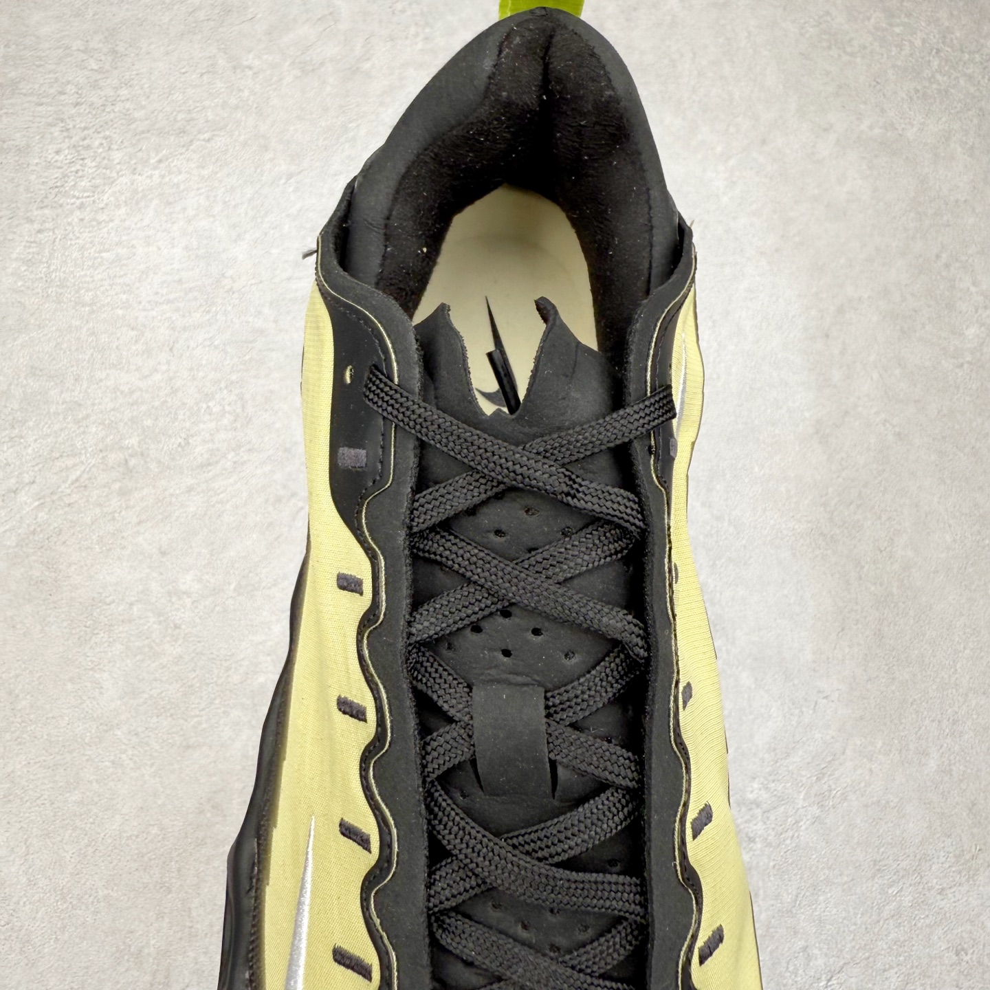 图片[5]-HYEIN SEO x NK Ava Rover 百搭舒适耐磨低帮跑步鞋 男女同款 流线型轮廓，通过轻薄物料鞋面结合 TPU 网格状支撑示人，增厚的中底材质选用 ReactX 加持，华夫外底收尾。鞋垫与后跟鞋提，克制点缀 Hyein Seo 字样。鞋垫与鞋提则采用菱形格纹的变化元素呈现。实拍调校N版已经零色差零失真 百分百还原实物色彩所见即所得 不存在货不对板色差等低级问题 选购参考实物拍摄 不混卖不参货 只用心做好货严格选品 承诺混一赔十 尺码：36 36.5 37.5 38 38.5 39 40 40.5 41 42 42.5 43 44 44.5 45-选品中心