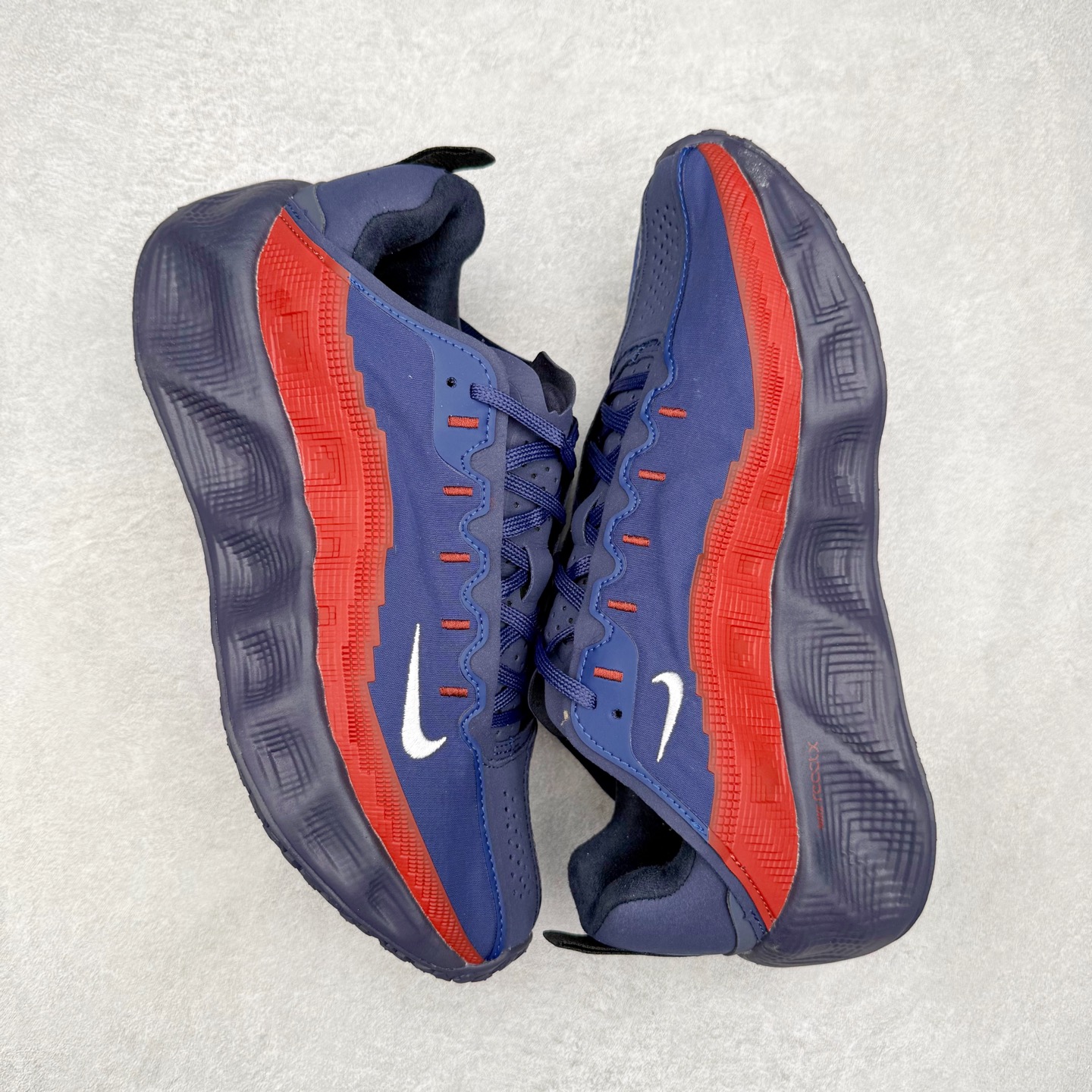 图片[3]-HYEIN SEO x NK Ava Rover 百搭舒适耐磨低帮跑步鞋 男女同款 流线型轮廓，通过轻薄物料鞋面结合 TPU 网格状支撑示人，增厚的中底材质选用 ReactX 加持，华夫外底收尾。鞋垫与后跟鞋提，克制点缀 Hyein Seo 字样。鞋垫与鞋提则采用菱形格纹的变化元素呈现。实拍调校N版已经零色差零失真 百分百还原实物色彩所见即所得 不存在货不对板色差等低级问题 选购参考实物拍摄 不混卖不参货 只用心做好货严格选品 承诺混一赔十 尺码：36 36.5 37.5 38 38.5 39 40 40.5 41 42 42.5 43 44 44.5 45-选品中心