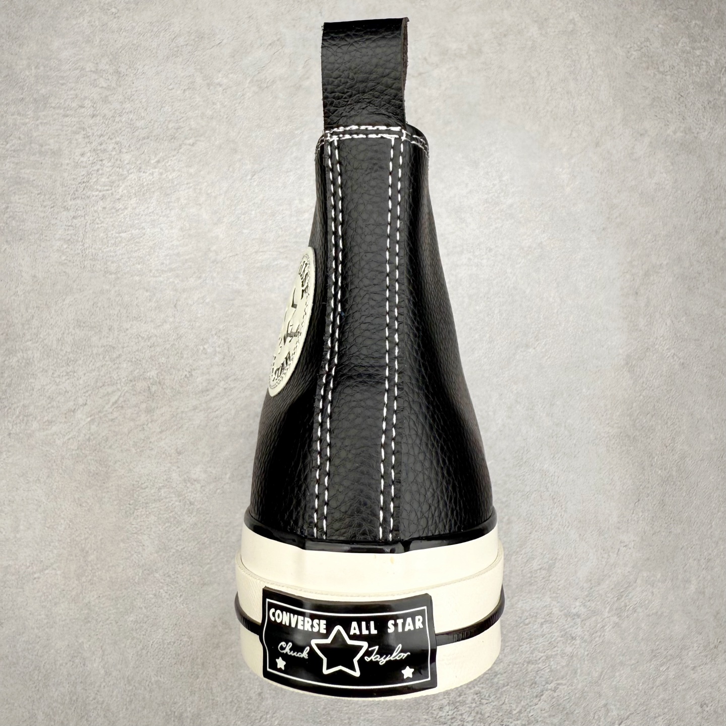 图片[8]-Noritake x Converse 1970S 插画师联名 黑色皮面加绒 经典70s鞋身搭配荔枝皮细腻有纹理 质感拉满 内里薄绒材质 秋冬出行必备 卡通鞋带及内侧皮质Logo勋章 细节满满 货号：A17900C 尺码：35 36 36.5 37 37.5 38 39 39.5 40 41 41.5 42 42.5 43 44-选品中心