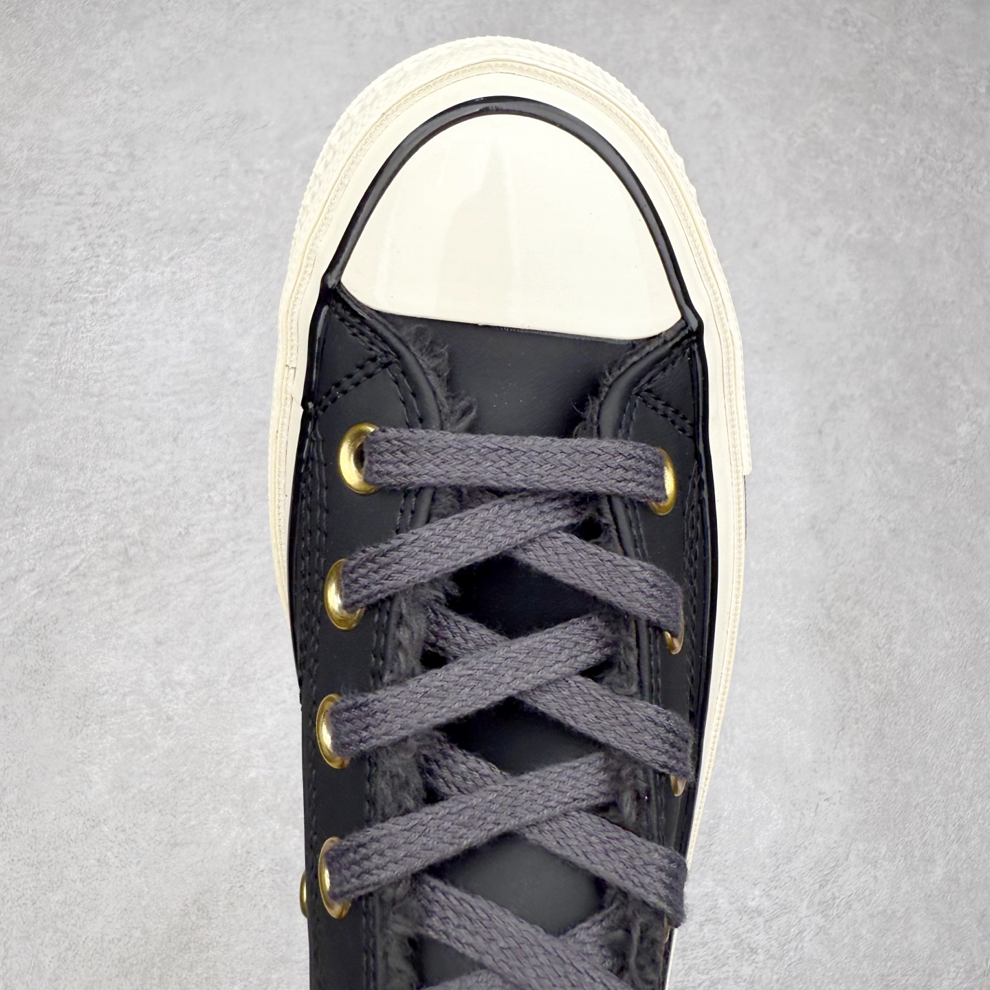 图片[4]-冬季新款 金扣皮加毛出货 Converse Chuck 1970s 加毛款 鞋面采用防水皮革面搭配金色鞋眼扣和毛绒内衬 双倍温暖加持 寒冷瞬时\\\”解冻″ 经典70s外观点缀精致复古金标 颜色：A12443C 米黄 货号：A12444C 黑色 尺码：35 36 36.5 37 37.5 38 39 39.5 40 41 41.5 42 42.5 43 44-选品中心
