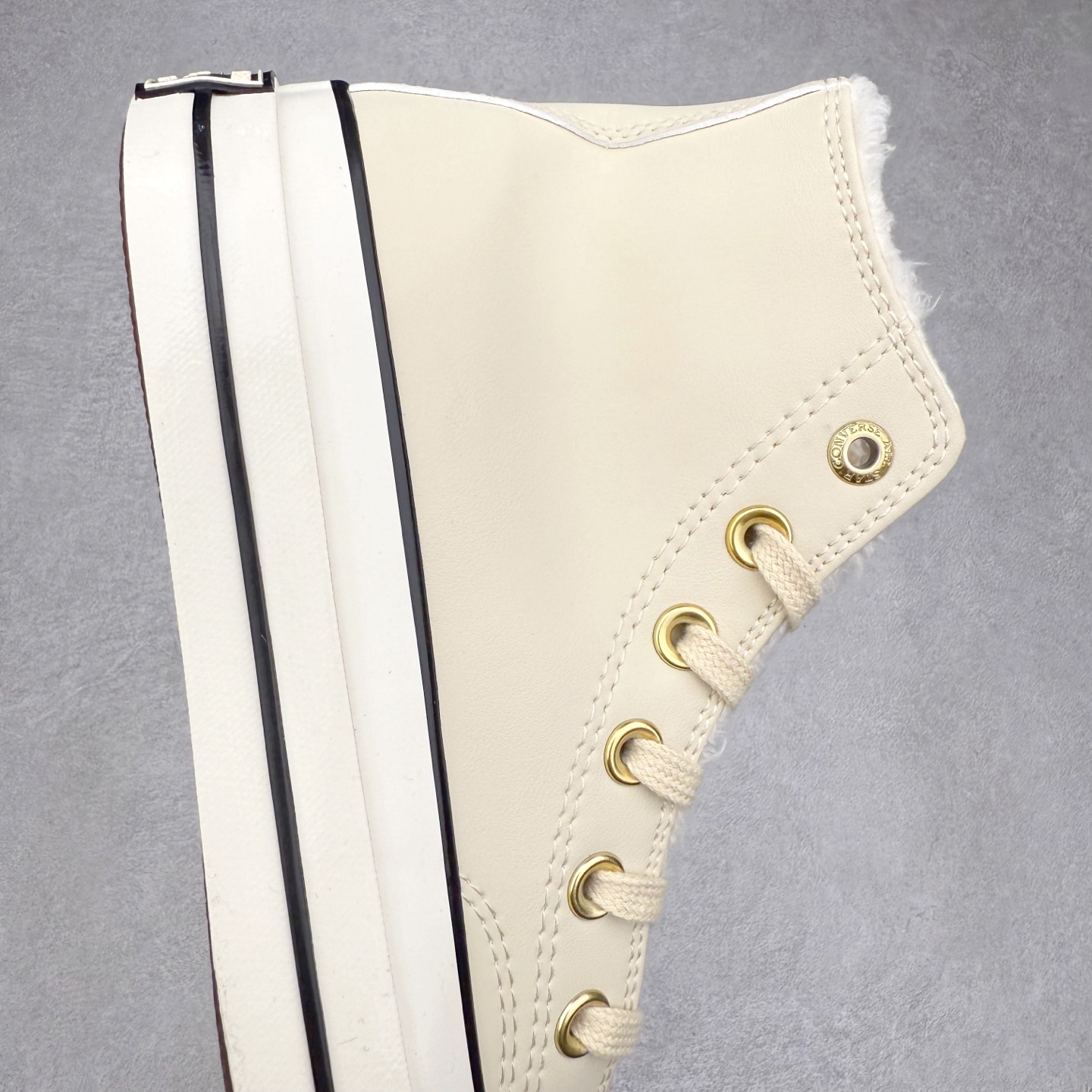 图片[6]-冬季新款 金扣皮加毛出货 Converse Chuck 1970s 加毛款 鞋面采用防水皮革面搭配金色鞋眼扣和毛绒内衬 双倍温暖加持 寒冷瞬时\\\”解冻″ 经典70s外观点缀精致复古金标 颜色：A12443C 米黄 货号：A12444C 黑色 尺码：35 36 36.5 37 37.5 38 39 39.5 40 41 41.5 42 42.5 43 44-选品中心