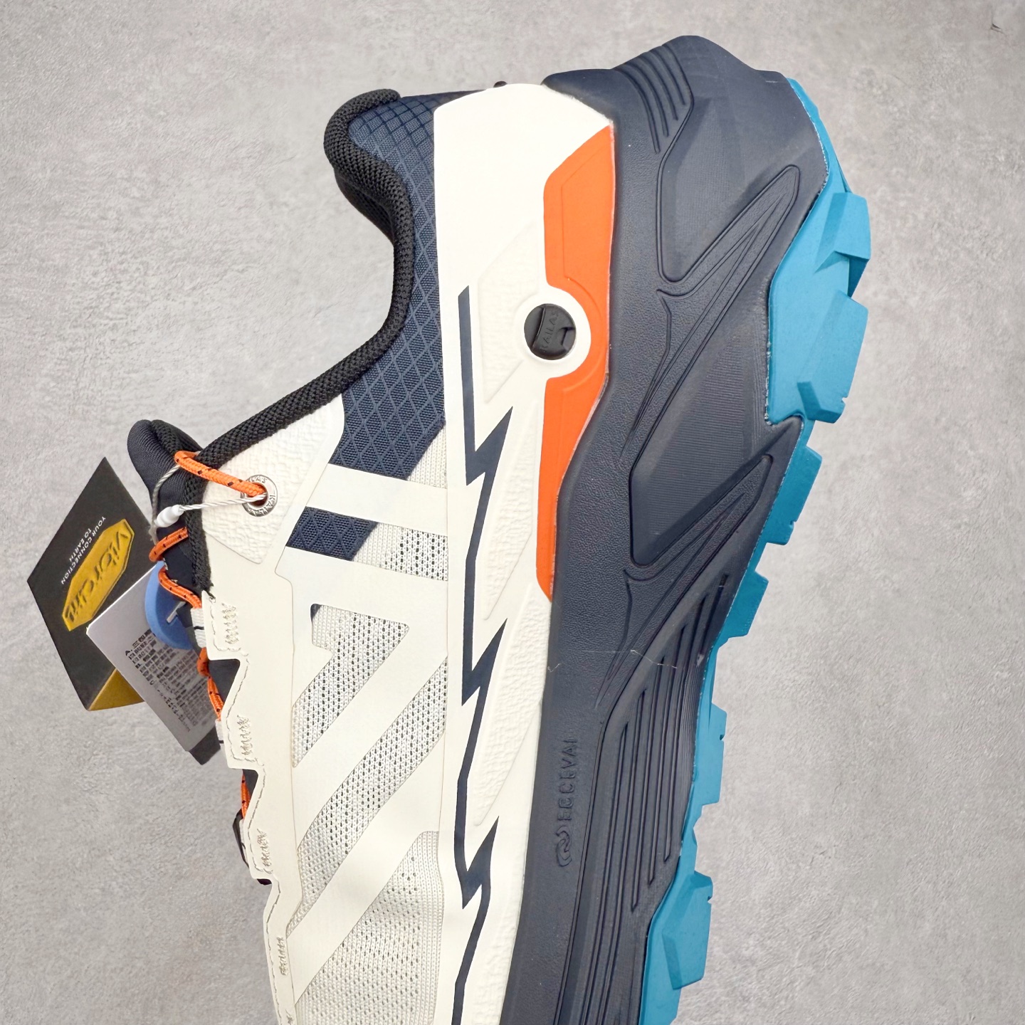 图片[7]-凯乐石 KAILAS FUGA EX3 BOA 25款舒适缓冲徒步 织物TPU减震防滑透气包裹性轻便低帮 超强抓地力越野跑步鞋 KAILAS凯乐石品牌是全球三大全系攀登品牌之一，于2003年创立于中国广州，致力于为有攀登梦想的户外运动员及爱好者，研发制造功能性专业装备，满足他们在极限环境下安全舒适的需求，凯乐石专注于科技面料的开发及专业功能设计，产品线覆盖登山、攀岩、徒步、越野跑山、露营、旅行等多项户外运动，通过运动员的测试反馈，不断进化迭代，产品荣获国内外大奖71座，发明专利21个，更突破性的自主研发攀登器械，打造出中国的攀登硬实力。实拍调校N版已经零色差零失真 百分百还原实物色彩所见即所得 不存在货不对板色差等低级问题 选购参考实物拍摄 不混卖不参货 只用心做好货严格选品 承诺混一赔十 尺码：36 36.5 37.5 38 38.5 39 40 40.5 41 42 42.5 43 44 44.5 45-选品中心