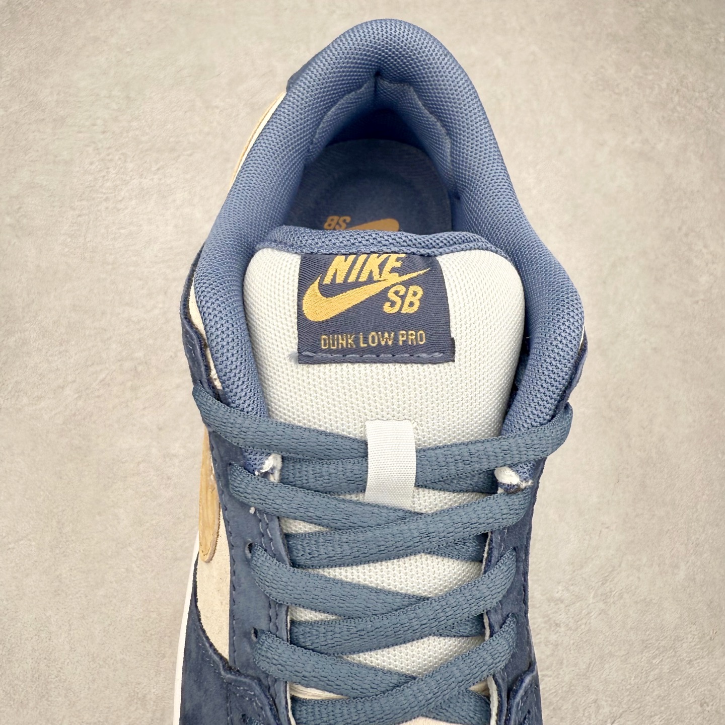 图片[5]-NK SB Dunk Low HF3063-002 极限压缩利润空间 超乎所想的高性价比 用料绝不含糊 原盒原配 正确耐磨橡胶大底 超高清洁度 全鞋零毛边皮料切割 全套原楦原模倾力打造完美版型 尺码：36 36.5 37.5 38 38.5 39 40 40.5 41 42 42.5 43 44 44.5 45 46-选品中心