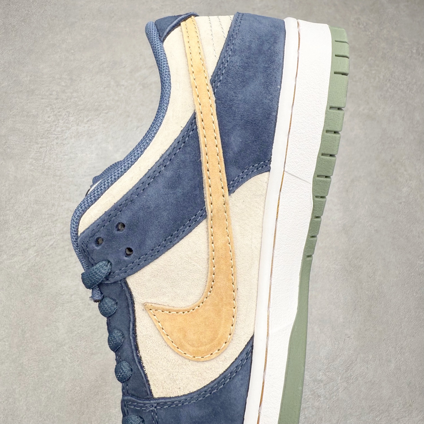 图片[7]-NK SB Dunk Low HF3063-002 极限压缩利润空间 超乎所想的高性价比 用料绝不含糊 原盒原配 正确耐磨橡胶大底 超高清洁度 全鞋零毛边皮料切割 全套原楦原模倾力打造完美版型 尺码：36 36.5 37.5 38 38.5 39 40 40.5 41 42 42.5 43 44 44.5 45 46-选品中心