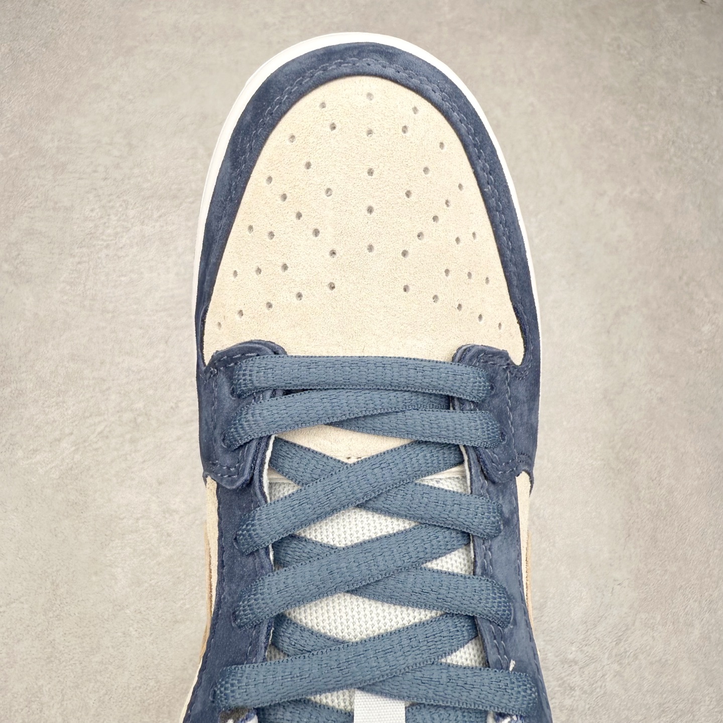 图片[4]-NK SB Dunk Low HF3063-002 极限压缩利润空间 超乎所想的高性价比 用料绝不含糊 原盒原配 正确耐磨橡胶大底 超高清洁度 全鞋零毛边皮料切割 全套原楦原模倾力打造完美版型 尺码：36 36.5 37.5 38 38.5 39 40 40.5 41 42 42.5 43 44 44.5 45 46-选品中心