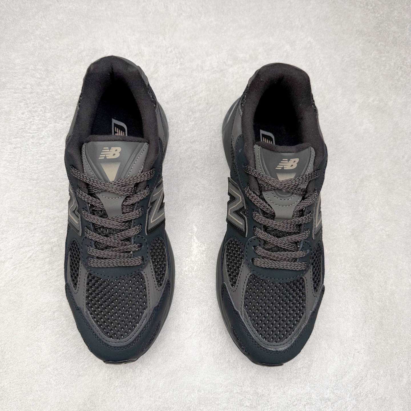 图片[2]-New Balance NB2010系列新百伦经典复古休闲运动板鞋 以ENCAP中底配以升级版 N-ERGY缓震物料 鞋面则采用特色的柔软麂皮搭以NewBalance经典的尼龙网布 低调中还原跑鞋本真 更年轻化的设计理念与材质 让新世代青年得以用全新视角体验经典鞋款的传奇魅力尺码：36 37 37.5 38 38.5 39.5 40 40.5 41.5 42 42.5 43 44 45-选品中心