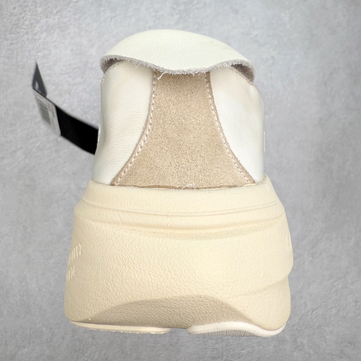 图片[8]-Y-3 皮革绒面革 百搭时尚 防滑 低帮 生活休闲鞋 男女同款 实拍调校N版已经零色差零失真 百分百还原实物色彩所见即所得 不存在货不对板色差等低级问题 选购参考实物拍摄 不混卖不参货 只用心做好货严格选品 承诺混一赔十 尺码：36 36.5 37.5 38 38.5 39 40 40.5 41 42 42.5 43 44 44.5 45-选品中心