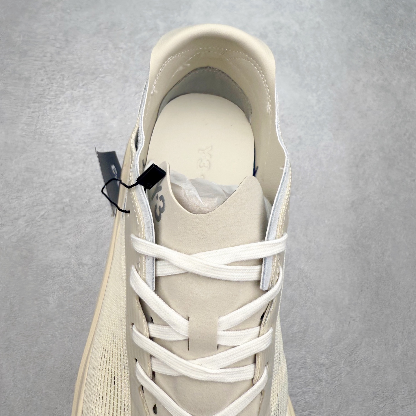 图片[5]-Y-3 皮革绒面革 百搭时尚 防滑 低帮 生活休闲鞋 男女同款 实拍调校N版已经零色差零失真 百分百还原实物色彩所见即所得 不存在货不对板色差等低级问题 选购参考实物拍摄 不混卖不参货 只用心做好货严格选品 承诺混一赔十 尺码：36 36.5 37.5 38 38.5 39 40 40.5 41 42 42.5 43 44 44.5 45-选品中心