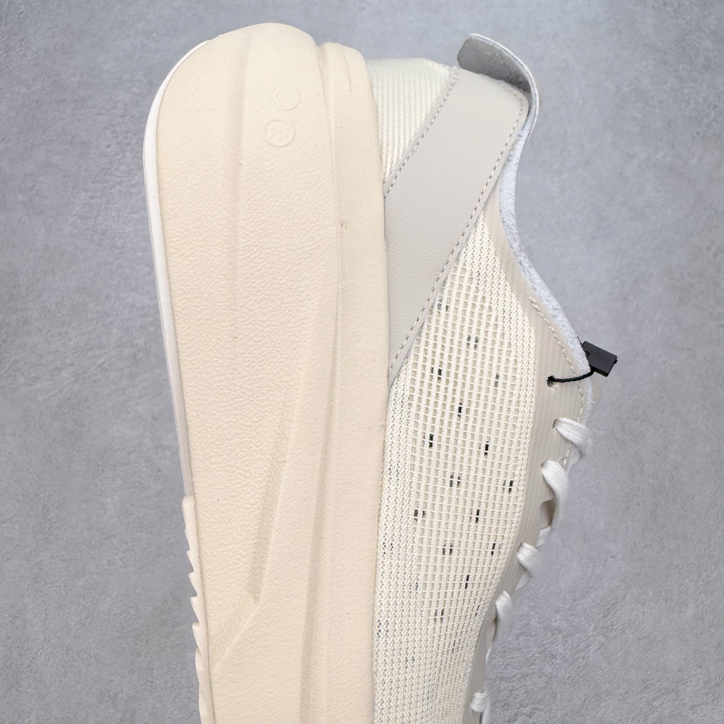 图片[6]-Y-3 皮革绒面革 百搭时尚 防滑 低帮 生活休闲鞋 男女同款 实拍调校N版已经零色差零失真 百分百还原实物色彩所见即所得 不存在货不对板色差等低级问题 选购参考实物拍摄 不混卖不参货 只用心做好货严格选品 承诺混一赔十 尺码：36 36.5 37.5 38 38.5 39 40 40.5 41 42 42.5 43 44 44.5 45-选品中心