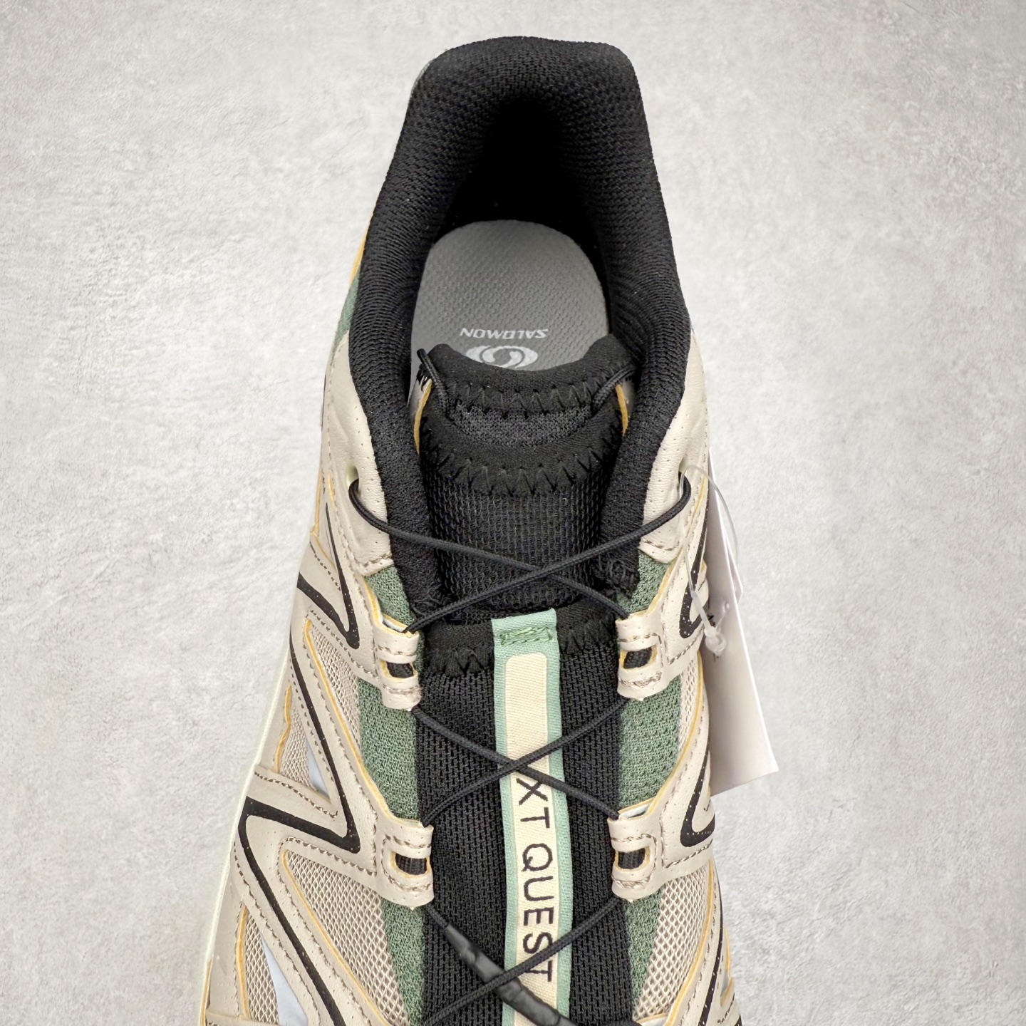 图片[5]-＃HP纯原 Salomon XT-QUEST ADV 萨洛蒙潮流越野机能户外功能鞋 纯原外贸平台特供订单 耗时半年巨作 全套原纸板楦头开发 原厂特供网布配套加持 确保原汁原味 完美呈现版型 原档数据独家私模五层组合大底 男女鞋同步官方开发至46.5 原装Ortholite轻量化鞋垫 中底布带钢印编号 原厂TPU锁扣 进口港宝加持 后跟自然饱满 还原公司包裹性 基于 SALOMON 初代 XT 鞋身造型并搭载 4D ADVANCED CHASSIS™ 大底打造而成 为这款 XT-QUEST 带来了多项足部控制与保护等功能性 如在运动过程中控制左右晃动的过程而提高稳定性、改善长途越野过程中足中到足尖的过渡、提高感知岩石的精确度以抵抗尖锐物体对脚底的伤害以及采用动态缓冲来增强穿着舒适感 从而减轻疲劳感 使 XT-QUEST 成为一双舒适且安全的户外之履 尺码：36 36.5 37.5 38 38.5 39 40 40.5 41 42 42.5 43 44 44.5 45 46.5-选品中心