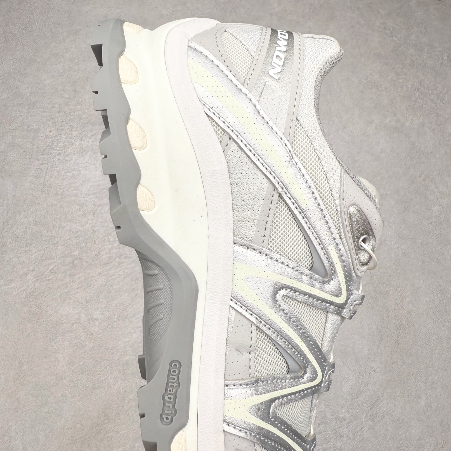 图片[6]-＃HP纯原 Salomon XT-QUEST ADV 萨洛蒙潮流越野机能户外功能鞋 纯原外贸平台特供订单 耗时半年巨作 全套原纸板楦头开发 原厂特供网布配套加持 确保原汁原味 完美呈现版型 原档数据独家私模五层组合大底 男女鞋同步官方开发至46.5 原装Ortholite轻量化鞋垫 中底布带钢印编号 原厂TPU锁扣 进口港宝加持 后跟自然饱满 还原公司包裹性 基于 SALOMON 初代 XT 鞋身造型并搭载 4D ADVANCED CHASSIS™ 大底打造而成 为这款 XT-QUEST 带来了多项足部控制与保护等功能性 如在运动过程中控制左右晃动的过程而提高稳定性、改善长途越野过程中足中到足尖的过渡、提高感知岩石的精确度以抵抗尖锐物体对脚底的伤害以及采用动态缓冲来增强穿着舒适感 从而减轻疲劳感 使 XT-QUEST 成为一双舒适且安全的户外之履 尺码：36 36.5 37.5 38 38.5 39 40 40.5 41 42 42.5 43 44 44.5 45 46.5-选品中心