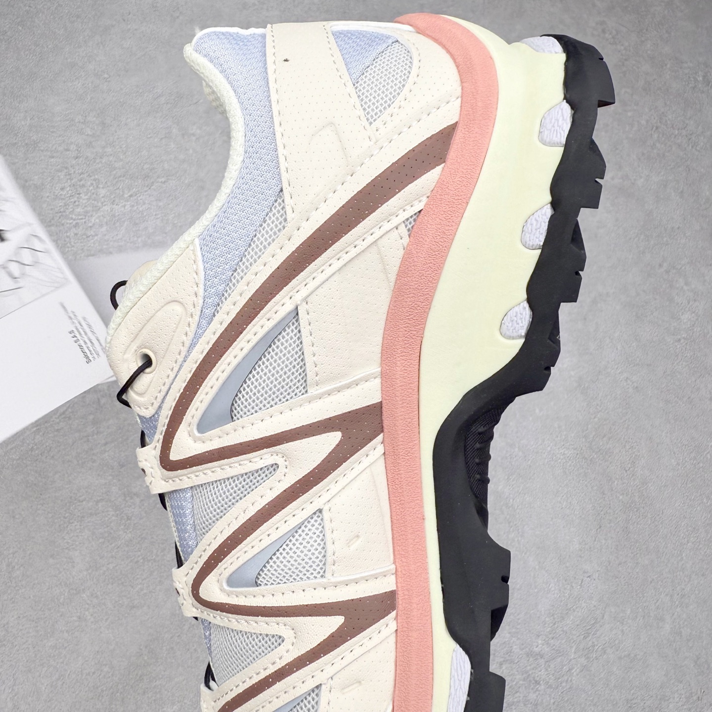 图片[7]-＃HP纯原 Salomon XT-QUEST ADV 萨洛蒙潮流越野机能户外功能鞋 纯原外贸平台特供订单 耗时半年巨作 全套原纸板楦头开发 原厂特供网布配套加持 确保原汁原味 完美呈现版型 原档数据独家私模五层组合大底 男女鞋同步官方开发至46.5 原装Ortholite轻量化鞋垫 中底布带钢印编号 原厂TPU锁扣 进口港宝加持 后跟自然饱满 还原公司包裹性 基于 SALOMON 初代 XT 鞋身造型并搭载 4D ADVANCED CHASSIS™ 大底打造而成 为这款 XT-QUEST 带来了多项足部控制与保护等功能性 如在运动过程中控制左右晃动的过程而提高稳定性、改善长途越野过程中足中到足尖的过渡、提高感知岩石的精确度以抵抗尖锐物体对脚底的伤害以及采用动态缓冲来增强穿着舒适感 从而减轻疲劳感 使 XT-QUEST 成为一双舒适且安全的户外之履 尺码：36 36.5 37.5 38 38.5 39 40 40.5 41 42 42.5 43 44 44.5 45 46.5-选品中心