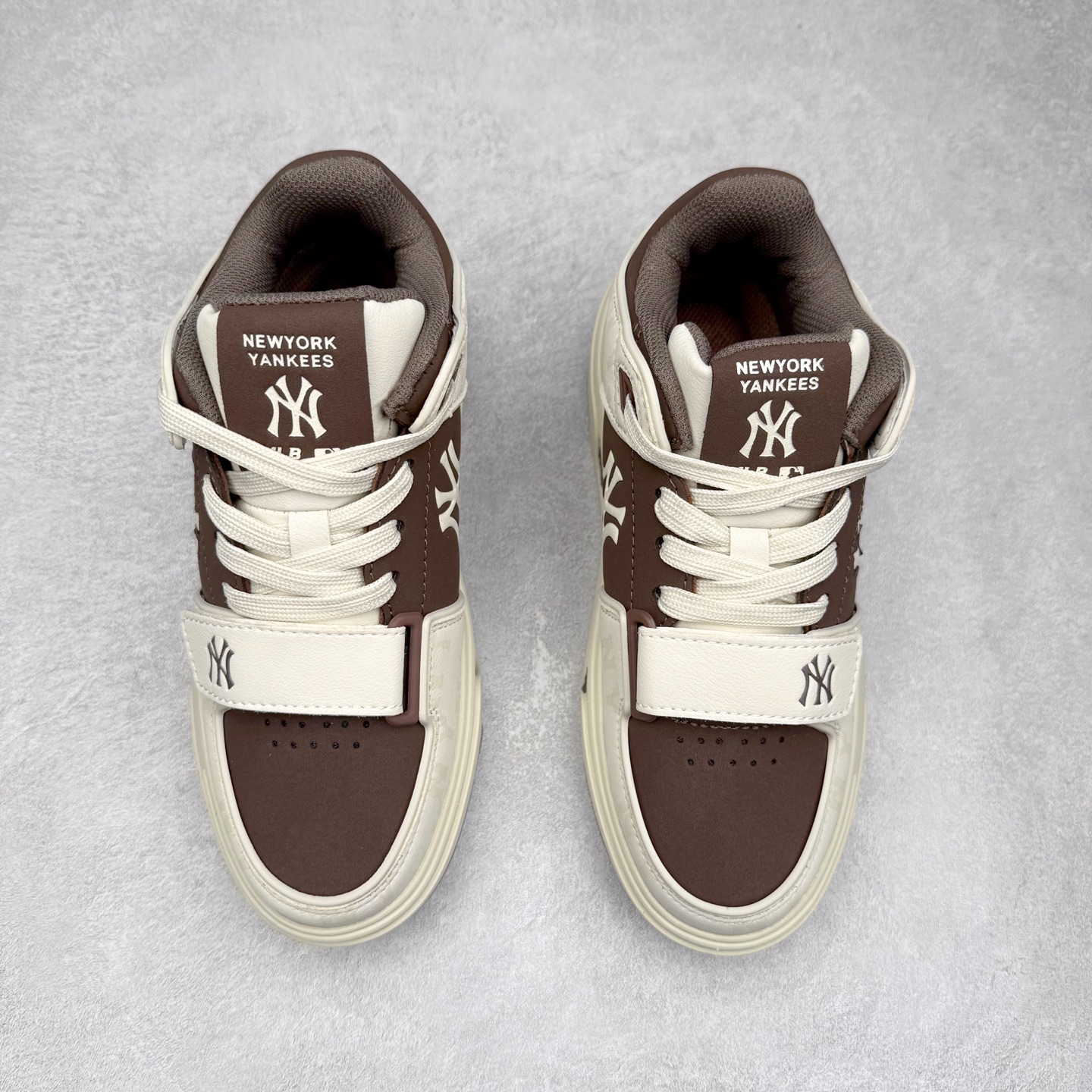 图片[2]-MLB Chunky Liner Basic 复古印花学长鞋系列低帮轻量增高厚底百搭休闲运动慢跑鞋板鞋 Korea韩国联名NY美国榄球纽约洋基队限定 韩国代购专供 全套原楦原纸板原厂数据开发 正确中底拉帮中底网布细节 平台代购专供 左脚内置芯片 韩国代购吊牌标贴 独家一比一RB+MD组合大底 高频后跟小人Logo精准对位立体饱满 正确网布加超迁鞋面 转印中底走线紧密 转印Logo工艺表层防刮不掉色 尺码：35 36 36.5 37.5 38 38.5 39 40 40.5 41 42 42.5 43 44 45-选品中心