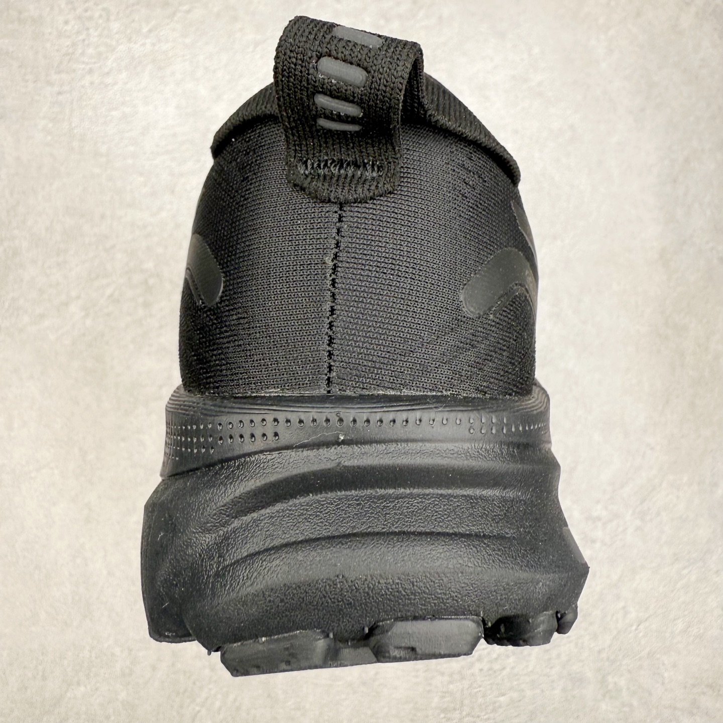 图片[8]-Asics Gel-Kayano 32 亚瑟士卡亚诺32代低帮专业有氧超轻量休闲运动全能慢跑鞋全球知名运动品牌ASICS正式推出新款GEL-KAYANO 32跑鞋，旨在通过全新稳定结构以提升产品可适性，满足跑者的足部稳定需求，让每一位跑者从起跑到结束都能够感受到焕然一新的稳定性与舒适性，从而帮助更多人找到身心平衡，获得自在舒适的健康生活方式。秉持着ASICS亚瑟士的设计哲学，全新一代GEL-KAYANO 32应运而生。为进一步升级产品的稳定性，GEL-KAYANO 采用了全新4D引导系统，通过内侧稳定装置提升可适性，满足足部稳定需求，帮助足弓迅速返回到平衡位置。作为基于生物力学研究打造的全新稳定结构，4D引导系统不仅提升了跑鞋对双脚的支撑性，它还将人体不同的运动状态纳入设计考量，帮助跑者在多种跑动强度下获得充足的稳定性和理想的舒适度。尺码：36 37 37.5 38 39.5 40 40.5 41.5 42 42.5 43.5 44 44.5 45-选品中心