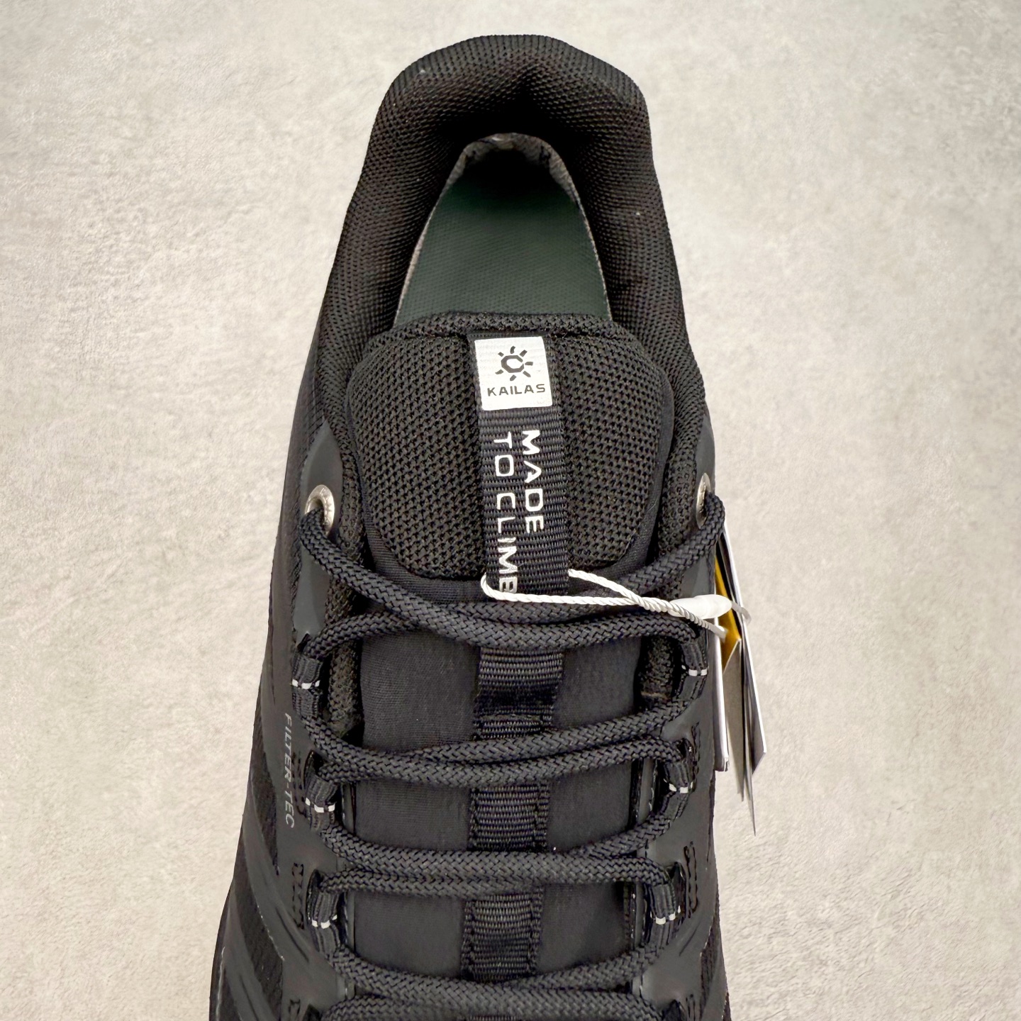 图片[5]-KAILAS 凯乐石远征5代 FLT 舒适简约经典登山 防滑耐磨防水低帮徒步鞋 KAILAS凯乐石品牌是全球三大全系攀登品牌之一，于2003年创立于中国广州，致力于为有攀登梦想的户外运动员及爱好者，研发制造功能性专业装备，满足他们在极限环境下安全舒适的需求，凯乐石专注于科技面料的开发及专业功能设计，产品线覆盖登山、攀岩、徒步、越野跑山、露营、旅行等多项户外运动，通过运动员的测试反馈，不断进化迭代，产品荣获国内外大奖71座，发明专利21个，更突破性的自主研发攀登器械，打造出中国的攀登硬实力。实拍调校N版已经零色差零失真 百分百还原实物色彩所见即所得 不存在货不对板色差等低级问题 选购参考实物拍摄 不混卖不参货 只用心做好货严格选品 承诺混一赔十 尺码：36 36.5 37.5 38 38.5 39 40 40.5 41 42 42.5 43 44 44.5 45-选品中心