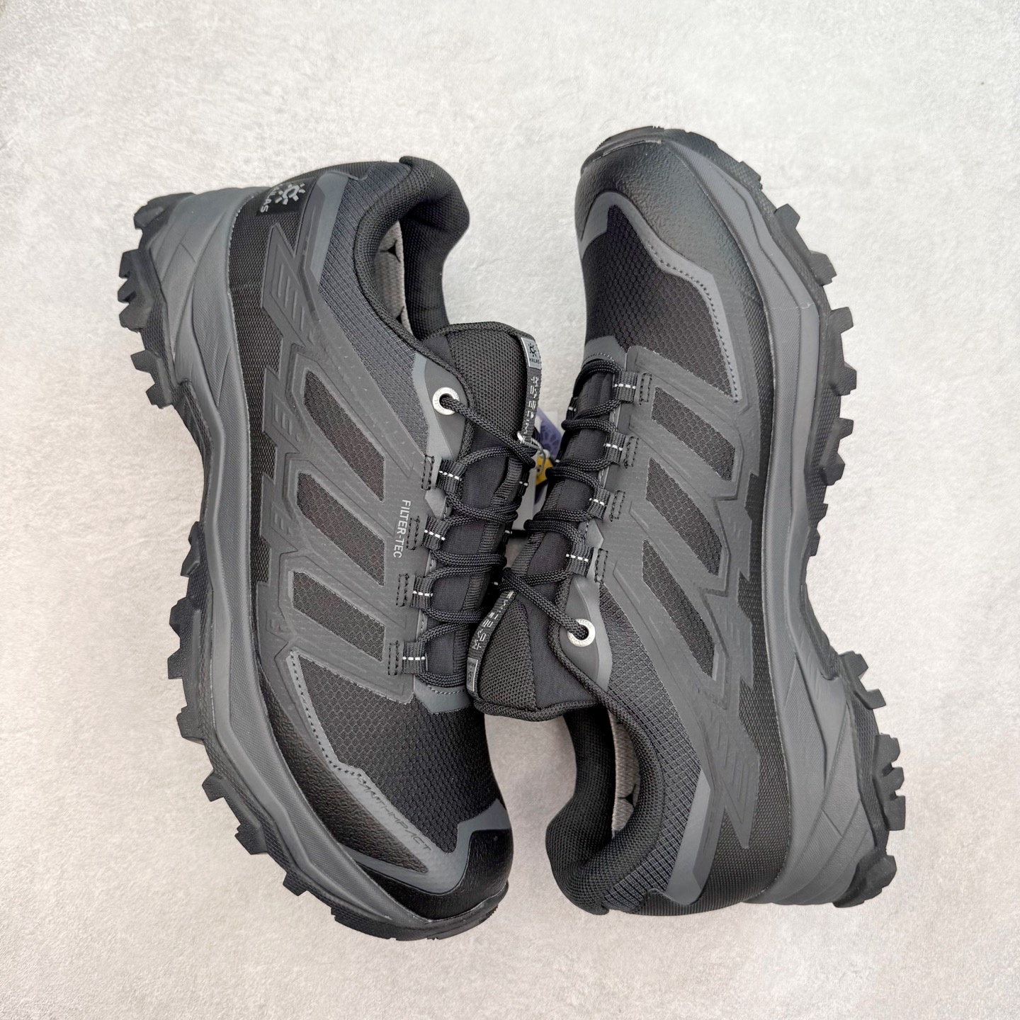 图片[3]-KAILAS 凯乐石远征5代 FLT 舒适简约经典登山 防滑耐磨防水低帮徒步鞋 KAILAS凯乐石品牌是全球三大全系攀登品牌之一，于2003年创立于中国广州，致力于为有攀登梦想的户外运动员及爱好者，研发制造功能性专业装备，满足他们在极限环境下安全舒适的需求，凯乐石专注于科技面料的开发及专业功能设计，产品线覆盖登山、攀岩、徒步、越野跑山、露营、旅行等多项户外运动，通过运动员的测试反馈，不断进化迭代，产品荣获国内外大奖71座，发明专利21个，更突破性的自主研发攀登器械，打造出中国的攀登硬实力。实拍调校N版已经零色差零失真 百分百还原实物色彩所见即所得 不存在货不对板色差等低级问题 选购参考实物拍摄 不混卖不参货 只用心做好货严格选品 承诺混一赔十 尺码：36 36.5 37.5 38 38.5 39 40 40.5 41 42 42.5 43 44 44.5 45-选品中心