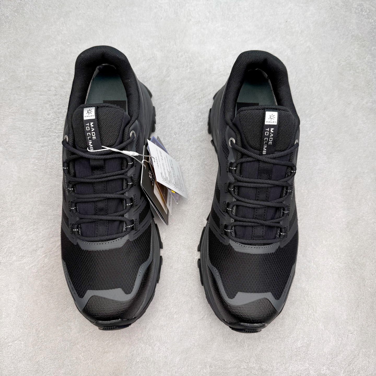 图片[2]-KAILAS 凯乐石远征5代 FLT 舒适简约经典登山 防滑耐磨防水低帮徒步鞋 KAILAS凯乐石品牌是全球三大全系攀登品牌之一，于2003年创立于中国广州，致力于为有攀登梦想的户外运动员及爱好者，研发制造功能性专业装备，满足他们在极限环境下安全舒适的需求，凯乐石专注于科技面料的开发及专业功能设计，产品线覆盖登山、攀岩、徒步、越野跑山、露营、旅行等多项户外运动，通过运动员的测试反馈，不断进化迭代，产品荣获国内外大奖71座，发明专利21个，更突破性的自主研发攀登器械，打造出中国的攀登硬实力。实拍调校N版已经零色差零失真 百分百还原实物色彩所见即所得 不存在货不对板色差等低级问题 选购参考实物拍摄 不混卖不参货 只用心做好货严格选品 承诺混一赔十 尺码：36 36.5 37.5 38 38.5 39 40 40.5 41 42 42.5 43 44 44.5 45-选品中心