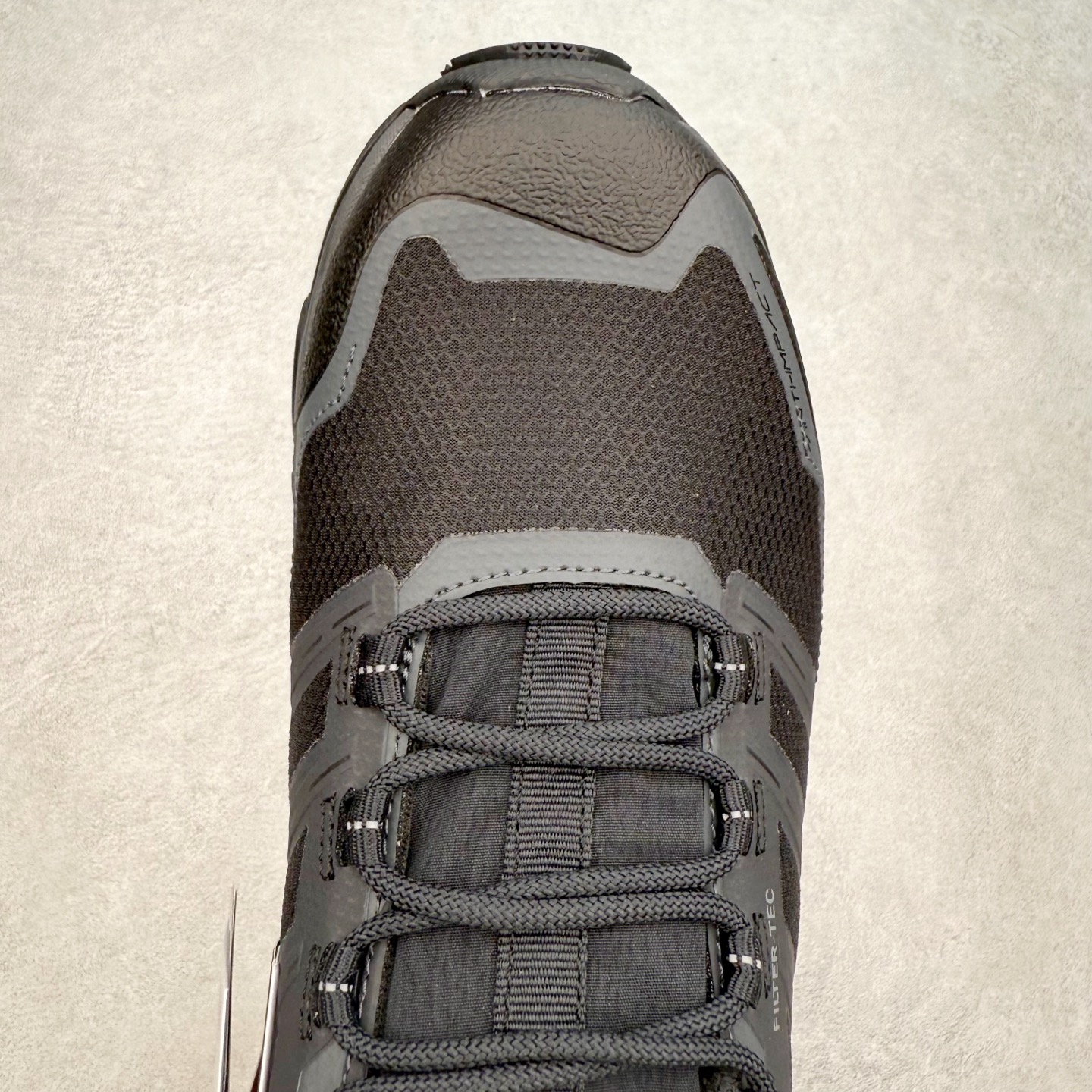 图片[4]-KAILAS 凯乐石远征5代 FLT 舒适简约经典登山 防滑耐磨防水低帮徒步鞋 KAILAS凯乐石品牌是全球三大全系攀登品牌之一，于2003年创立于中国广州，致力于为有攀登梦想的户外运动员及爱好者，研发制造功能性专业装备，满足他们在极限环境下安全舒适的需求，凯乐石专注于科技面料的开发及专业功能设计，产品线覆盖登山、攀岩、徒步、越野跑山、露营、旅行等多项户外运动，通过运动员的测试反馈，不断进化迭代，产品荣获国内外大奖71座，发明专利21个，更突破性的自主研发攀登器械，打造出中国的攀登硬实力。实拍调校N版已经零色差零失真 百分百还原实物色彩所见即所得 不存在货不对板色差等低级问题 选购参考实物拍摄 不混卖不参货 只用心做好货严格选品 承诺混一赔十 尺码：36 36.5 37.5 38 38.5 39 40 40.5 41 42 42.5 43 44 44.5 45-选品中心