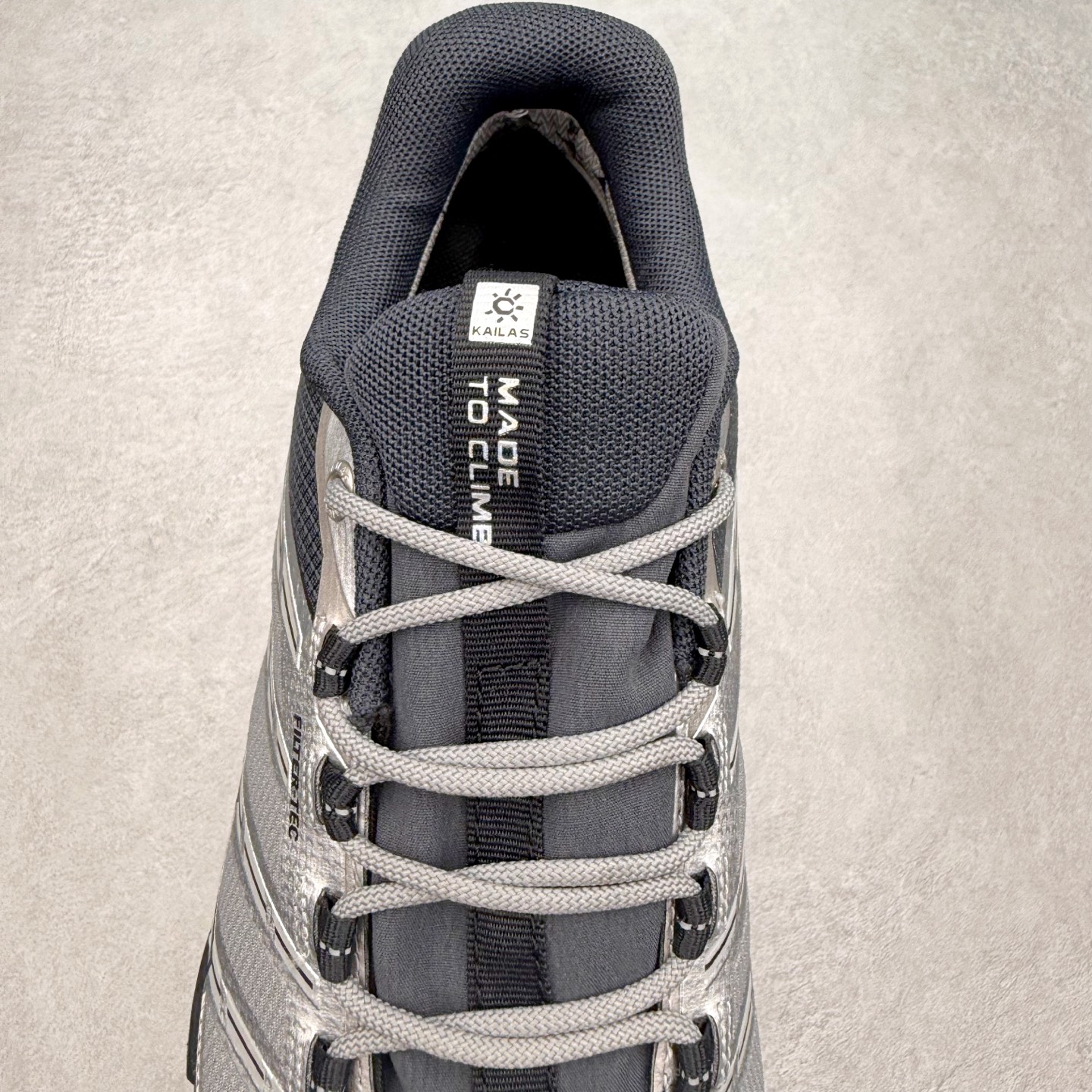 图片[5]-KAILAS 凯乐石远征5代 FLT 舒适简约经典登山 防滑耐磨防水低帮徒步鞋 KAILAS凯乐石品牌是全球三大全系攀登品牌之一，于2003年创立于中国广州，致力于为有攀登梦想的户外运动员及爱好者，研发制造功能性专业装备，满足他们在极限环境下安全舒适的需求，凯乐石专注于科技面料的开发及专业功能设计，产品线覆盖登山、攀岩、徒步、越野跑山、露营、旅行等多项户外运动，通过运动员的测试反馈，不断进化迭代，产品荣获国内外大奖71座，发明专利21个，更突破性的自主研发攀登器械，打造出中国的攀登硬实力。实拍调校N版已经零色差零失真 百分百还原实物色彩所见即所得 不存在货不对板色差等低级问题 选购参考实物拍摄 不混卖不参货 只用心做好货严格选品 承诺混一赔十 尺码：36 36.5 37.5 38 38.5 39 40 40.5 41 42 42.5 43 44 44.5 45-选品中心