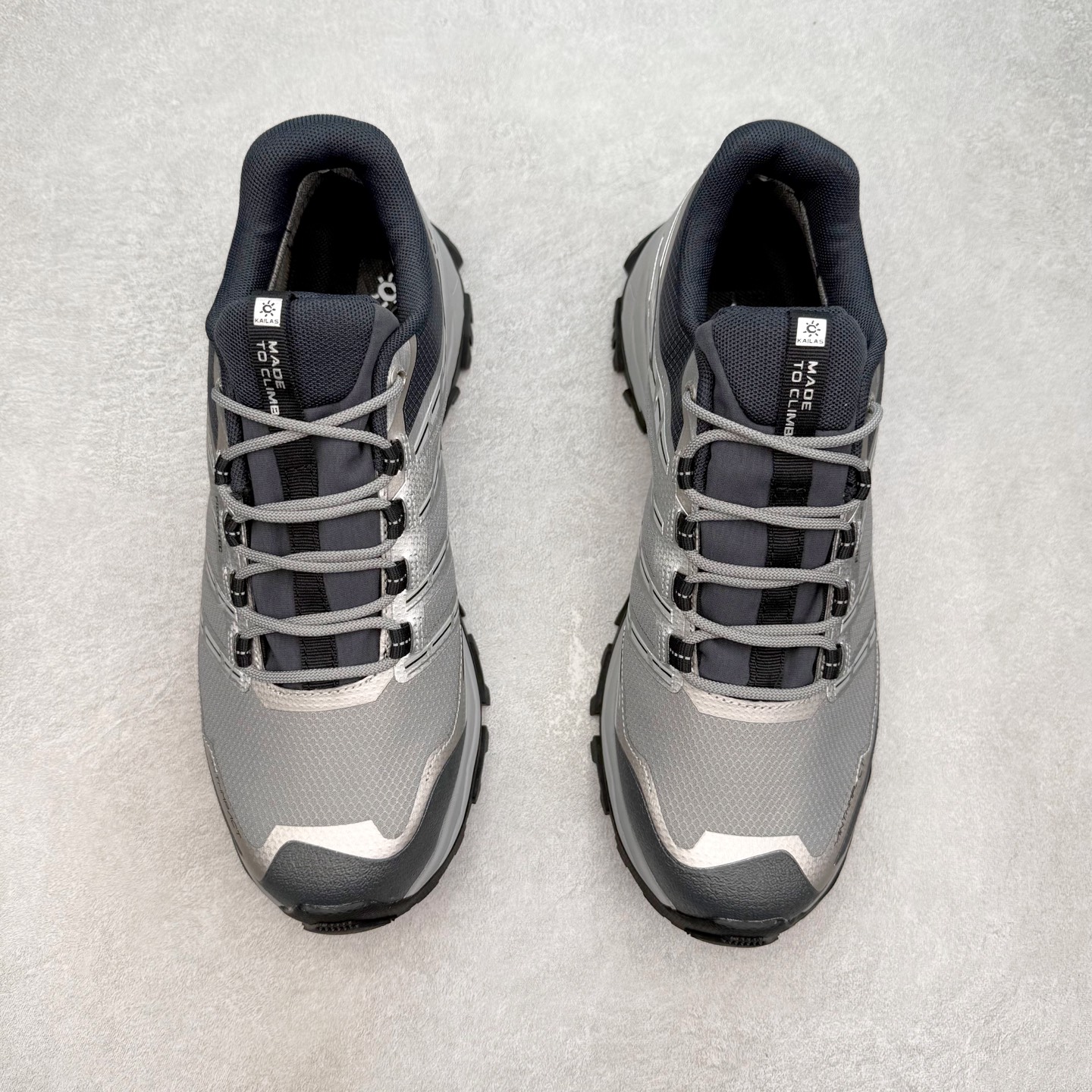 图片[2]-KAILAS 凯乐石远征5代 FLT 舒适简约经典登山 防滑耐磨防水低帮徒步鞋 KAILAS凯乐石品牌是全球三大全系攀登品牌之一，于2003年创立于中国广州，致力于为有攀登梦想的户外运动员及爱好者，研发制造功能性专业装备，满足他们在极限环境下安全舒适的需求，凯乐石专注于科技面料的开发及专业功能设计，产品线覆盖登山、攀岩、徒步、越野跑山、露营、旅行等多项户外运动，通过运动员的测试反馈，不断进化迭代，产品荣获国内外大奖71座，发明专利21个，更突破性的自主研发攀登器械，打造出中国的攀登硬实力。实拍调校N版已经零色差零失真 百分百还原实物色彩所见即所得 不存在货不对板色差等低级问题 选购参考实物拍摄 不混卖不参货 只用心做好货严格选品 承诺混一赔十 尺码：36 36.5 37.5 38 38.5 39 40 40.5 41 42 42.5 43 44 44.5 45-选品中心