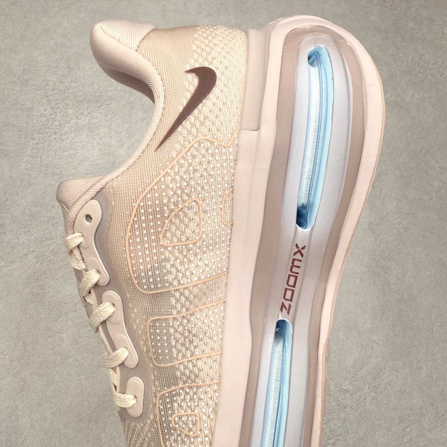 图片[7]-NK Vomero Premium 时尚舒适 网布防滑耐磨 低帮跑步鞋 HQ5963-607 实拍调校N版已经零色差零失真 百分百还原实物色彩所见即所得 不存在货不对板色差等低级问题 选购参考实物拍摄 不混卖不参货 只用心做好货严格选品 承诺混一赔十 尺码：36 36.5 37.5 38 38.5 39 40 40.5 41 42 42.5 43 44 44.5 45-选品中心