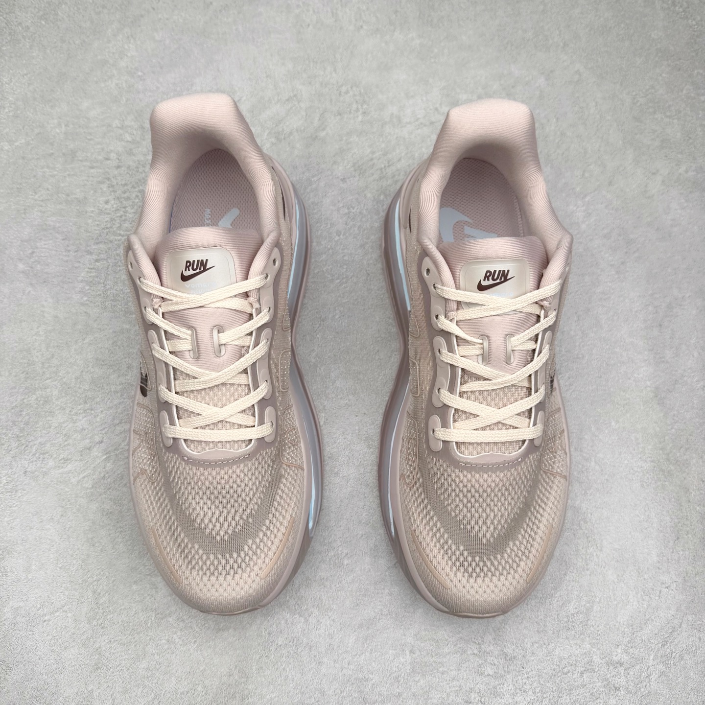 图片[2]-NK Vomero Premium 时尚舒适 网布防滑耐磨 低帮跑步鞋 HQ5963-607 实拍调校N版已经零色差零失真 百分百还原实物色彩所见即所得 不存在货不对板色差等低级问题 选购参考实物拍摄 不混卖不参货 只用心做好货严格选品 承诺混一赔十 尺码：36 36.5 37.5 38 38.5 39 40 40.5 41 42 42.5 43 44 44.5 45-选品中心