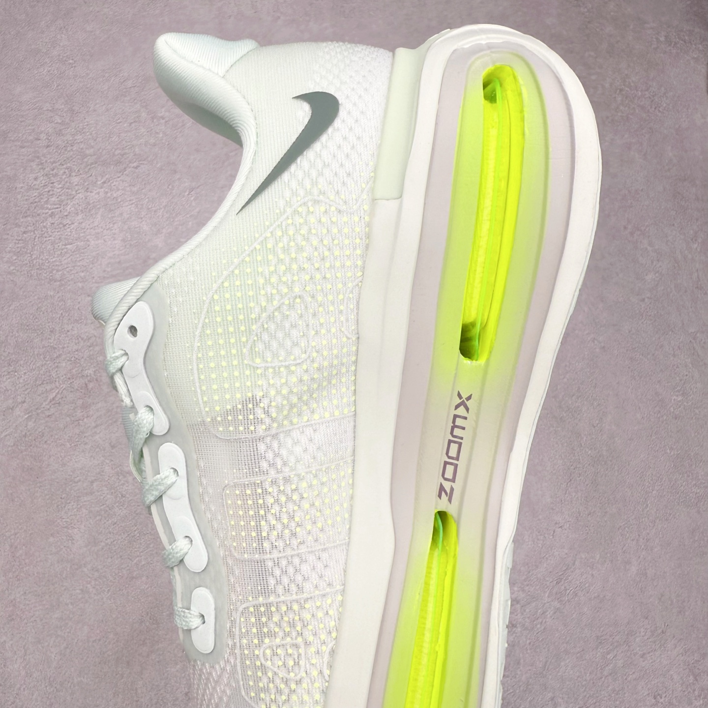 图片[7]-NK Vomero Premium 时尚舒适 网布防滑耐磨 低帮跑步鞋 HQ2050-300 实拍调校N版已经零色差零失真 百分百还原实物色彩所见即所得 不存在货不对板色差等低级问题 选购参考实物拍摄 不混卖不参货 只用心做好货严格选品 承诺混一赔十 尺码：36 36.5 37.5 38 38.5 39 40 40.5 41 42 42.5 43 44 44.5 45-选品中心