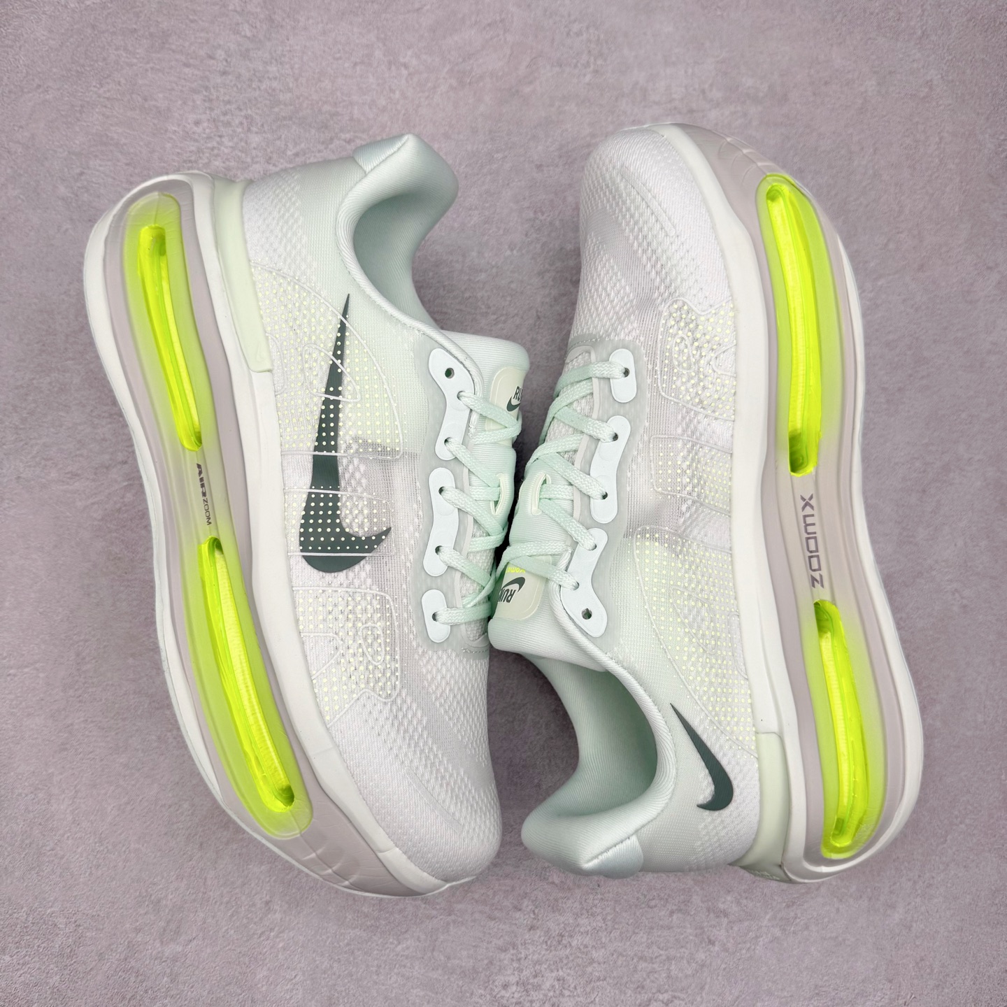 图片[3]-NK Vomero Premium 时尚舒适 网布防滑耐磨 低帮跑步鞋 HQ2050-300 实拍调校N版已经零色差零失真 百分百还原实物色彩所见即所得 不存在货不对板色差等低级问题 选购参考实物拍摄 不混卖不参货 只用心做好货严格选品 承诺混一赔十 尺码：36 36.5 37.5 38 38.5 39 40 40.5 41 42 42.5 43 44 44.5 45-选品中心