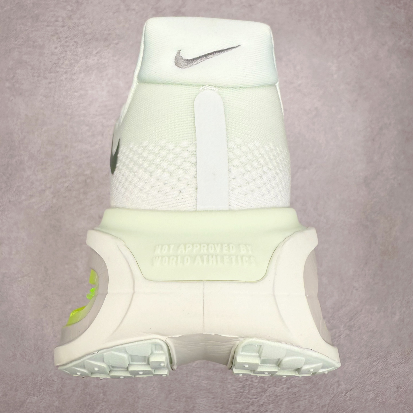 图片[8]-NK Vomero Premium 时尚舒适 网布防滑耐磨 低帮跑步鞋 HQ2050-300 实拍调校N版已经零色差零失真 百分百还原实物色彩所见即所得 不存在货不对板色差等低级问题 选购参考实物拍摄 不混卖不参货 只用心做好货严格选品 承诺混一赔十 尺码：36 36.5 37.5 38 38.5 39 40 40.5 41 42 42.5 43 44 44.5 45-选品中心