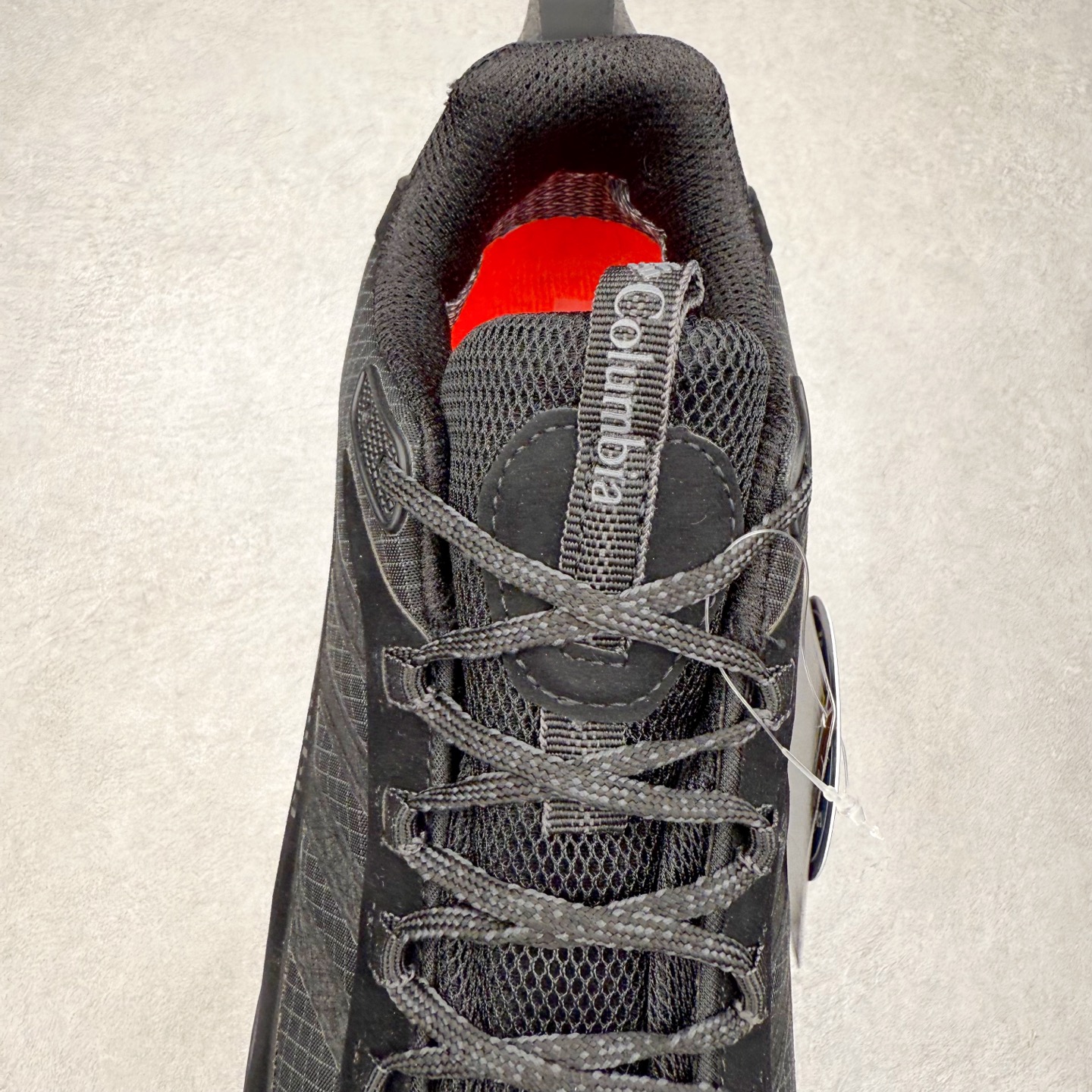 图片[5]-Columbia 哥伦比亚户外登山鞋休闲鞋户外越野徒步鞋广东大厂品质 面料采用进口磨砂牛皮 鞋底采用Vibram黄金大底 专门为鞋底设计的橡胶以出色的耐磨性，良好的防滑性，均匀的质地获得了众多品牌的认可Columbia成立于1938年，源自美国俄勒 州波特兰市，是有着80年悠久历史的国际户外品牌。作为户外科技的先驱者，哥伦比亚倡导“Tested Tough要玩就玩真的”品牌精神。实地测试文化作为其品牌基因，致力透过产品传递品牌精髓.Columbia执着于让消费者在户外得到专业的真实保护，可以更长时间地享受户外乐趣 尺码：40-45（运动码）-选品中心