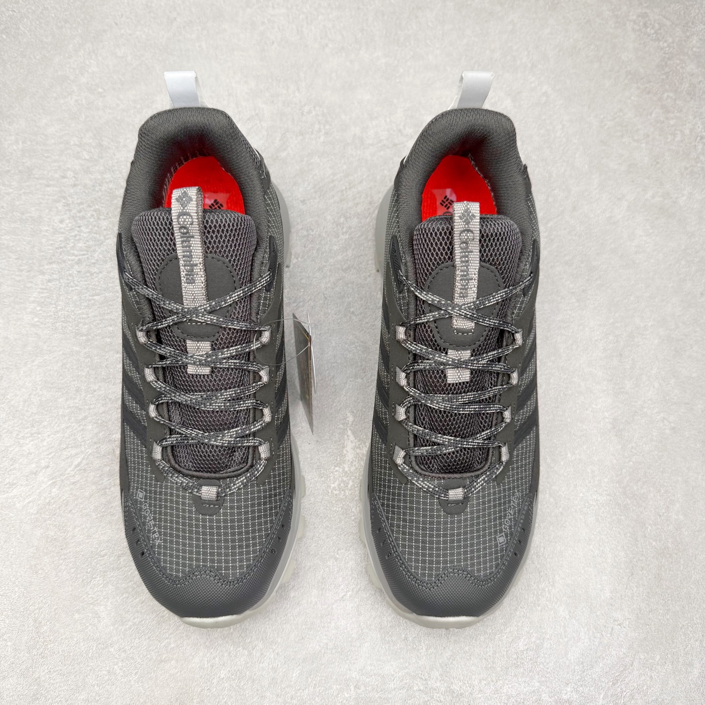 图片[2]-Columbia 哥伦比亚户外登山鞋休闲鞋户外越野徒步鞋广东大厂品质 面料采用进口磨砂牛皮 鞋底采用Vibram黄金大底 专门为鞋底设计的橡胶以出色的耐磨性，良好的防滑性，均匀的质地获得了众多品牌的认可Columbia成立于1938年，源自美国俄勒 州波特兰市，是有着80年悠久历史的国际户外品牌。作为户外科技的先驱者，哥伦比亚倡导“Tested Tough要玩就玩真的”品牌精神。实地测试文化作为其品牌基因，致力透过产品传递品牌精髓.Columbia执着于让消费者在户外得到专业的真实保护，可以更长时间地享受户外乐趣 尺码：40-45（运动码）-选品中心