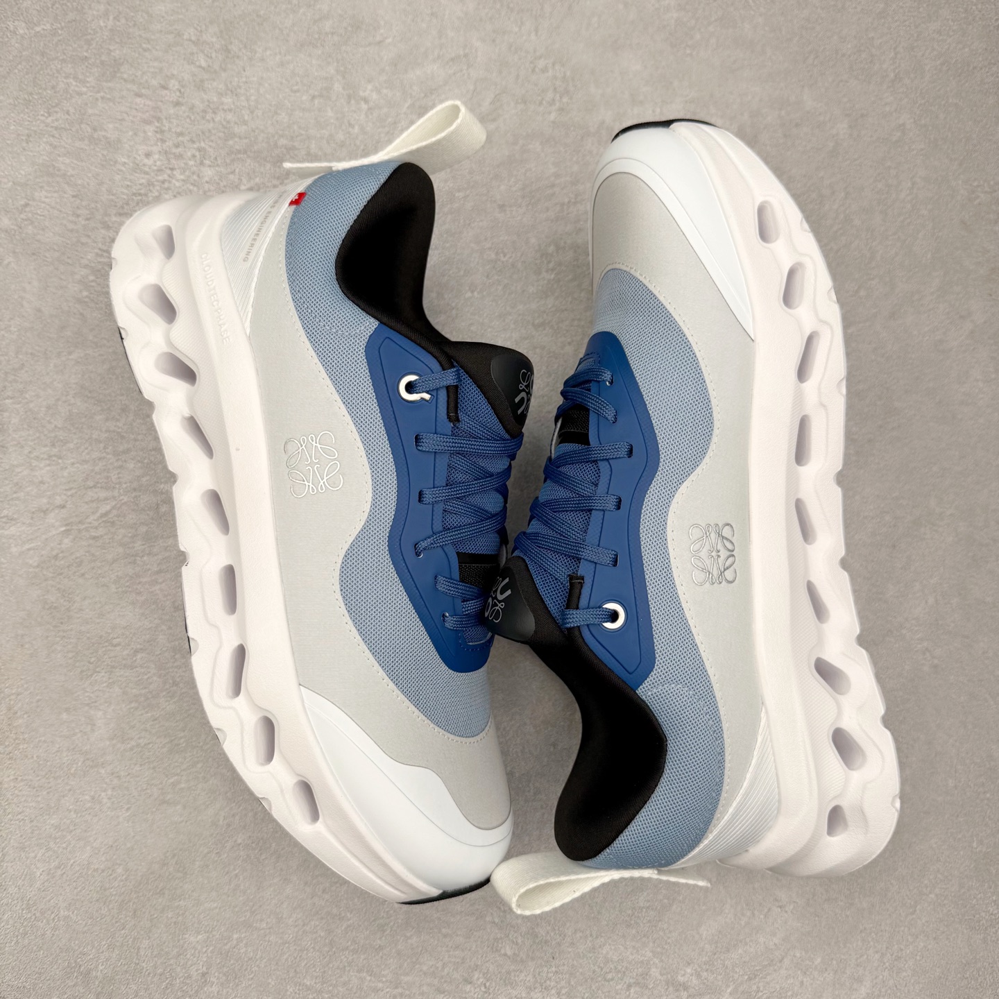 图片[3]-＃M纯原 LOEWE x On Cloudtilt 2.0 昂跑罗意威联名 圆头系带生活休闲鞋 此运动品牌 开创于2010年 缓震着陆、强效回弹、轻柔质感的设计构思始终是ON研制关键 与此同时基于“为全球提供革新性的跑步感受”信念 陆续推出了多款跑鞋及其以专业运动人体跑步工程学为设计关键的功能性跑步服饰设备 让跑者不费力气地畅快畅跑 尺码：36 36.5 37.5 38 38.5 39 40 40.5 41 42 42.5 43 44 44.5 45 46-选品中心