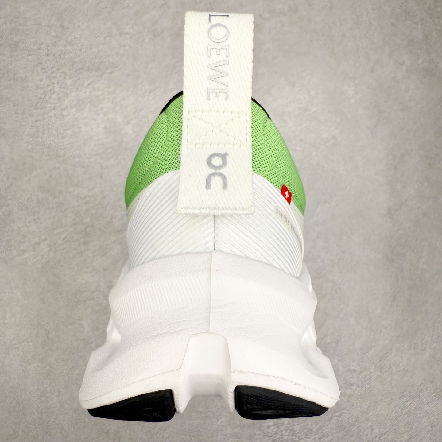 图片[8]-＃M纯原 LOEWE x On Cloudtilt 2.0 昂跑罗意威联名 圆头系带生活休闲鞋 此运动品牌 开创于2010年 缓震着陆、强效回弹、轻柔质感的设计构思始终是ON研制关键 与此同时基于“为全球提供革新性的跑步感受”信念 陆续推出了多款跑鞋及其以专业运动人体跑步工程学为设计关键的功能性跑步服饰设备 让跑者不费力气地畅快畅跑 尺码：36 36.5 37.5 38 38.5 39 40 40.5 41 42 42.5 43 44 44.5 45 46-选品中心