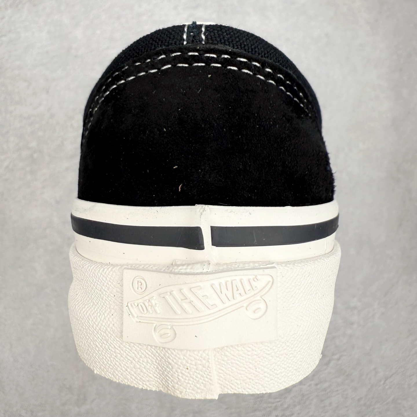 图片[8]-VANS高阶小头黑 OG玩家必备‼️ Vans Premium Old Skool 36 范斯高阶 小头黑白休闲硫化板鞋 OG元祖鞋型复刻 经典黑白条纹永不过时 加宽鞋楦设计 适合脚不挤脚 升级加厚记忆棉鞋垫 踩屎感直接拉满 缓震硫化底 滑板暴走都不累 货号：VN000E8VBPT 尺码：35 36 36.5 37 38 38.5 39 40 40.5 41 42 42.5 43 44-选品中心