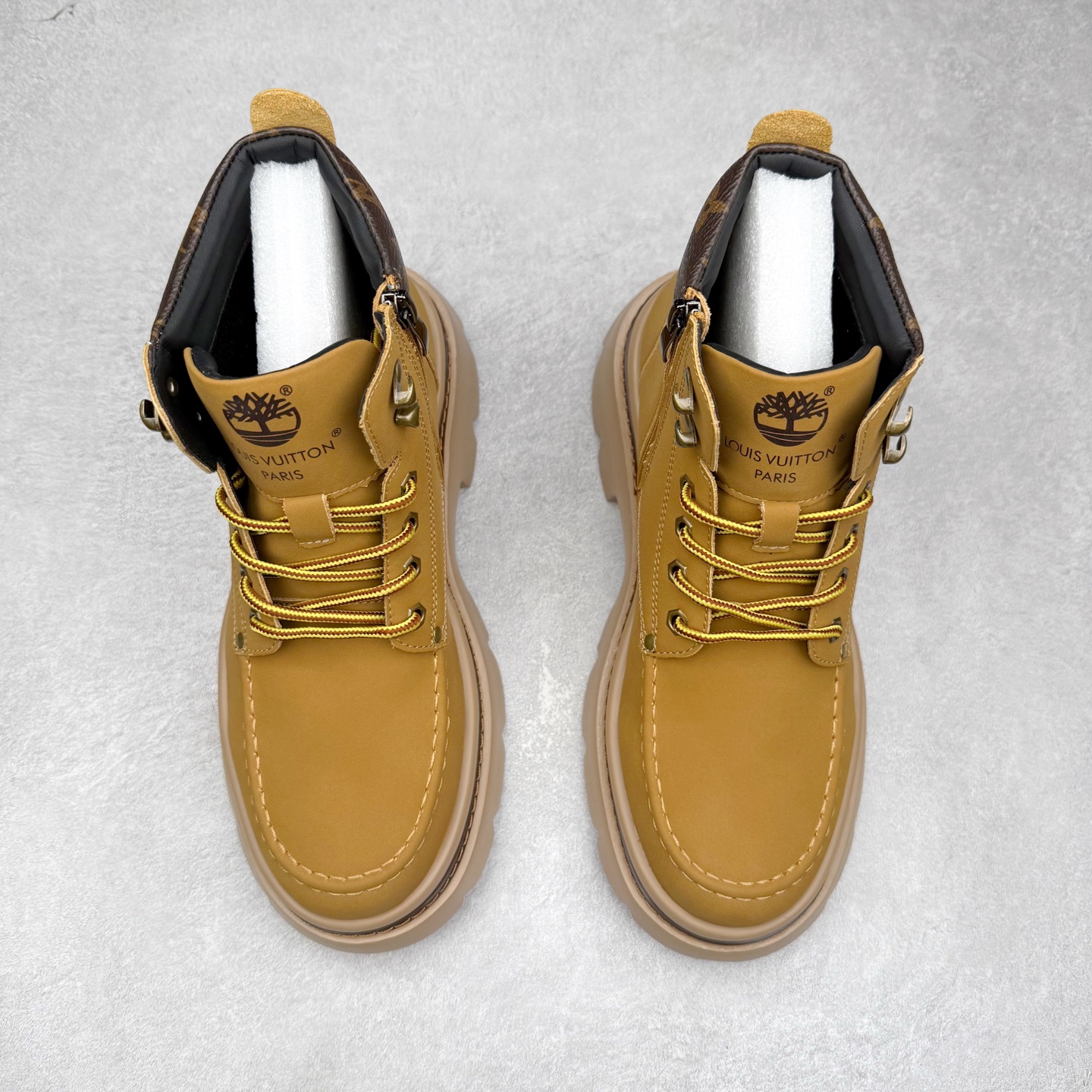 图片[2]-Timberland添柏岚/天伯伦户外中帮休闲大黄靴系列 广东大厂品质 原盒原包装 面料采用意大利🇮🇹顶级磨砂细纹牛皮 搭配防臭防腐真皮乳胶鞋垫 给您完美的穿着体验 质量考究耐穿 型男必备 专治不帅 高品质脚感一流 尺码：38 39 40 41 42 43 44（皮鞋码）-选品中心