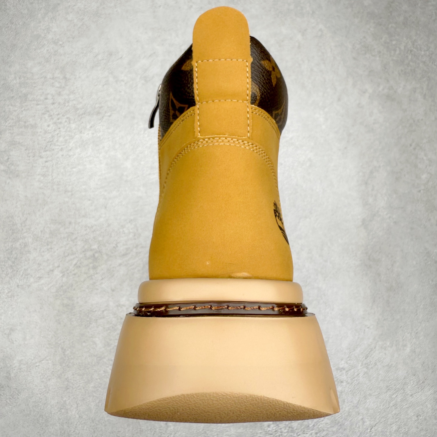 图片[8]-Timberland添柏岚/天伯伦户外中帮休闲大黄靴系列 广东大厂品质 原盒原包装 面料采用意大利🇮🇹顶级磨砂细纹牛皮 搭配防臭防腐真皮乳胶鞋垫 给您完美的穿着体验 质量考究耐穿 型男必备 专治不帅 高品质脚感一流 尺码：38 39 40 41 42 43 44（皮鞋码）-选品中心