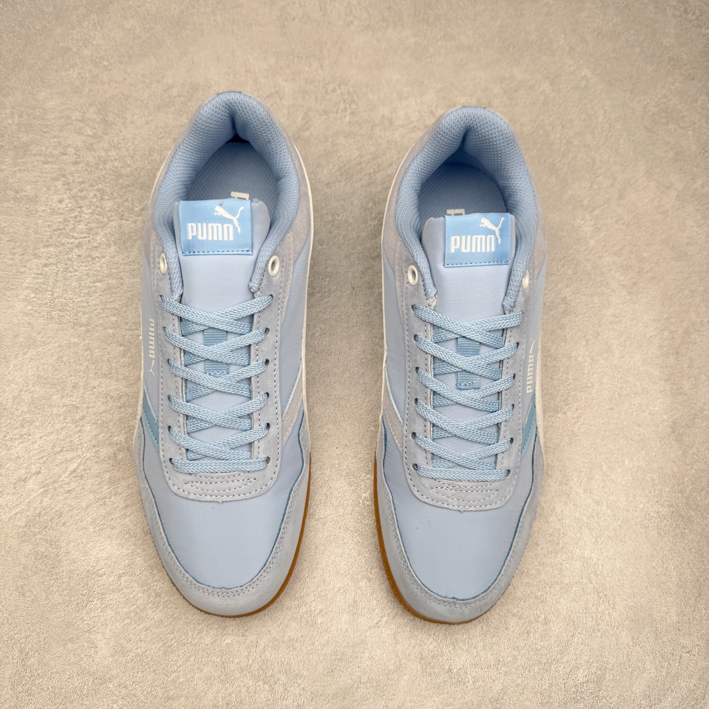 图片[2]-PUMA Bella Donna SD WMNS 彪马舒适百搭 低帮生活休闲鞋 彪马（Puma）是全球著名的运动品牌，中文作彪马，意为美洲狮，由创始人鲁道夫•达斯勒（Rudolf Dassler）于1948年在德国建立了这个品牌，数十年来PUMA一直在运动界位居要角，近几年来更成功的结合运动、休闲，时尚为一体，跃升为年轻人最爱品牌之一。实拍调校N版已经零色差零失真 百分百还原实物色彩所见即所得 不存在货不对板色差等低级问题 选购参考实物拍摄 不混卖不参货 只用心做好货严格选品 承诺混一赔十 尺码：36 36.5 37.5 38 38.5 39 40 40.5 41 42 42.5 43 44 44.5 45-选品中心