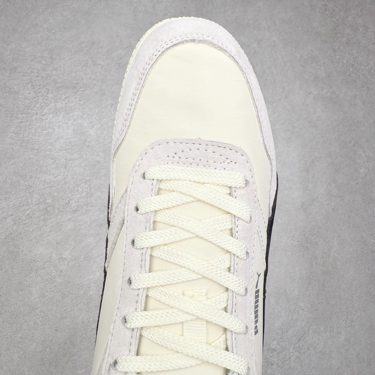 图片[4]-PUMA Bella Donna SD WMNS 彪马舒适百搭 低帮生活休闲鞋 彪马（Puma）是全球著名的运动品牌，中文作彪马，意为美洲狮，由创始人鲁道夫•达斯勒（Rudolf Dassler）于1948年在德国建立了这个品牌，数十年来PUMA一直在运动界位居要角，近几年来更成功的结合运动、休闲，时尚为一体，跃升为年轻人最爱品牌之一。实拍调校N版已经零色差零失真 百分百还原实物色彩所见即所得 不存在货不对板色差等低级问题 选购参考实物拍摄 不混卖不参货 只用心做好货严格选品 承诺混一赔十 尺码：36 36.5 37.5 38 38.5 39 40 40.5 41 42 42.5 43 44 44.5 45-选品中心