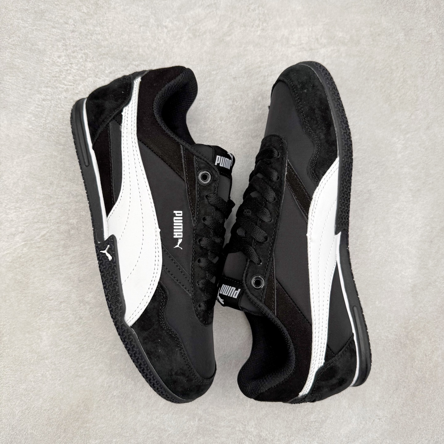 图片[3]-PUMA Bella Donna SD WMNS 彪马舒适百搭 低帮生活休闲鞋 彪马（Puma）是全球著名的运动品牌，中文作彪马，意为美洲狮，由创始人鲁道夫•达斯勒（Rudolf Dassler）于1948年在德国建立了这个品牌，数十年来PUMA一直在运动界位居要角，近几年来更成功的结合运动、休闲，时尚为一体，跃升为年轻人最爱品牌之一。实拍调校N版已经零色差零失真 百分百还原实物色彩所见即所得 不存在货不对板色差等低级问题 选购参考实物拍摄 不混卖不参货 只用心做好货严格选品 承诺混一赔十 尺码：36 36.5 37.5 38 38.5 39 40 40.5 41 42 42.5 43 44 44.5 45-选品中心