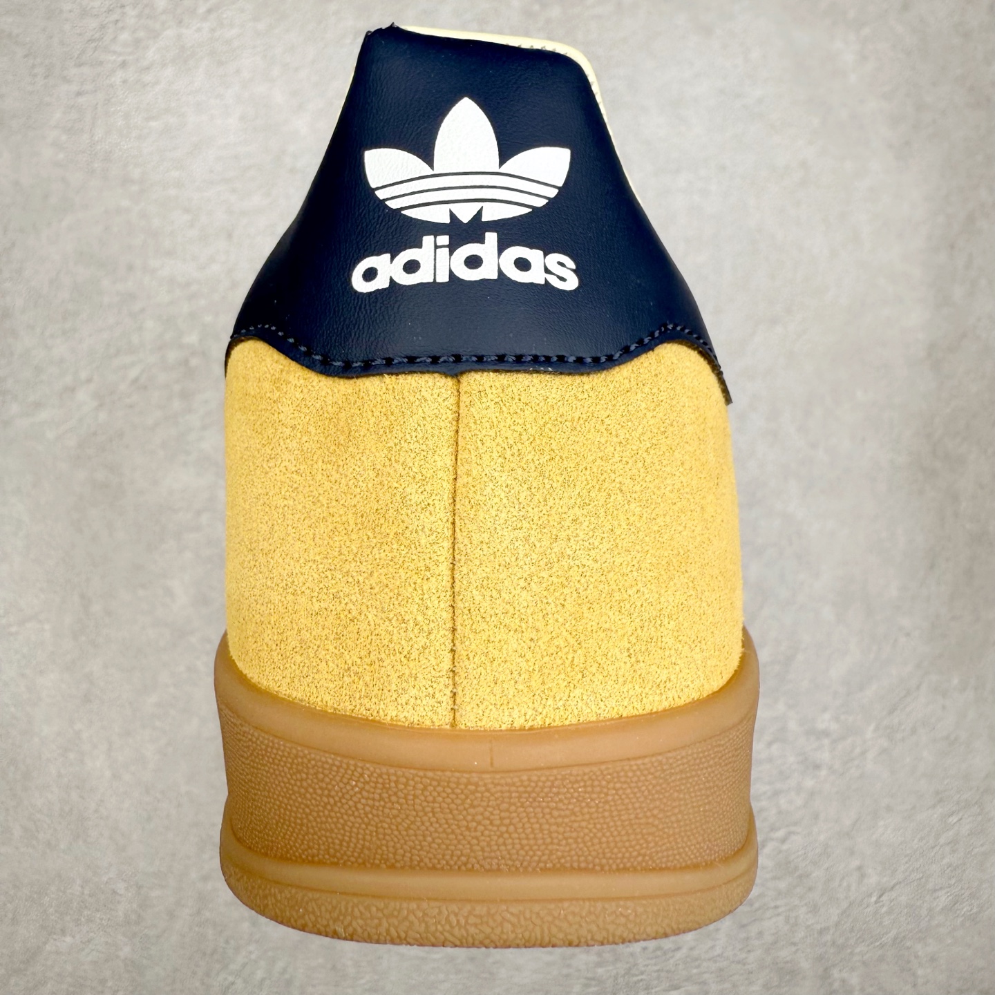 图片[8]-AD Gazelle Indoor Trainers 羚羊内训系列低帮复古百搭休闲运动德训风板鞋 JI3523 90年代经典的复刻版！自60年代以足球训练鞋面世以来,Gazelle就以其经典设计席卷全球。1991年版本的复刻,再造经典Gazelle。采用皮革打造,搭配浊色细节,让这款经典更加简约。尺码：36 36⅔ 37⅓ 38 38⅔ 39⅓ 40 40⅔ 41⅓ 42 42⅔ 43⅓ 44⅓ 44⅔ 45-选品中心