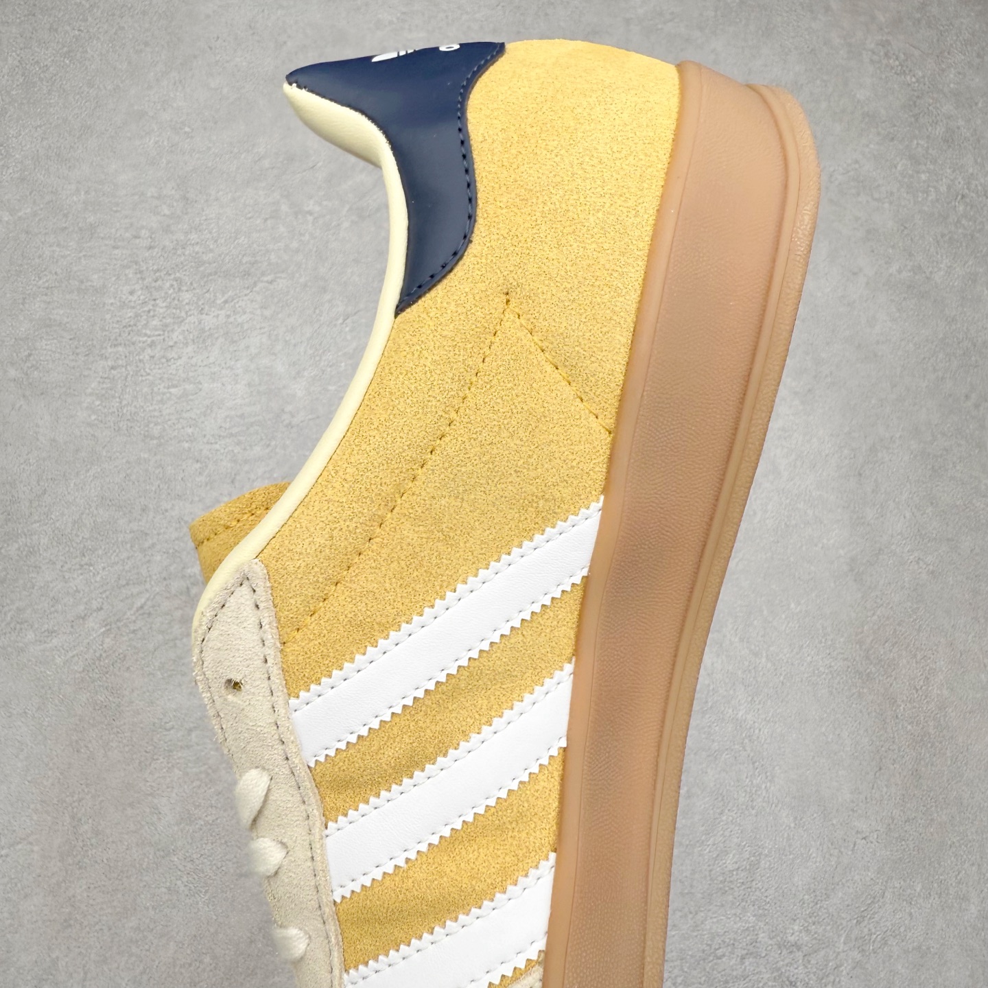 图片[7]-AD Gazelle Indoor Trainers 羚羊内训系列低帮复古百搭休闲运动德训风板鞋 JI3523 90年代经典的复刻版！自60年代以足球训练鞋面世以来,Gazelle就以其经典设计席卷全球。1991年版本的复刻,再造经典Gazelle。采用皮革打造,搭配浊色细节,让这款经典更加简约。尺码：36 36⅔ 37⅓ 38 38⅔ 39⅓ 40 40⅔ 41⅓ 42 42⅔ 43⅓ 44⅓ 44⅔ 45-选品中心