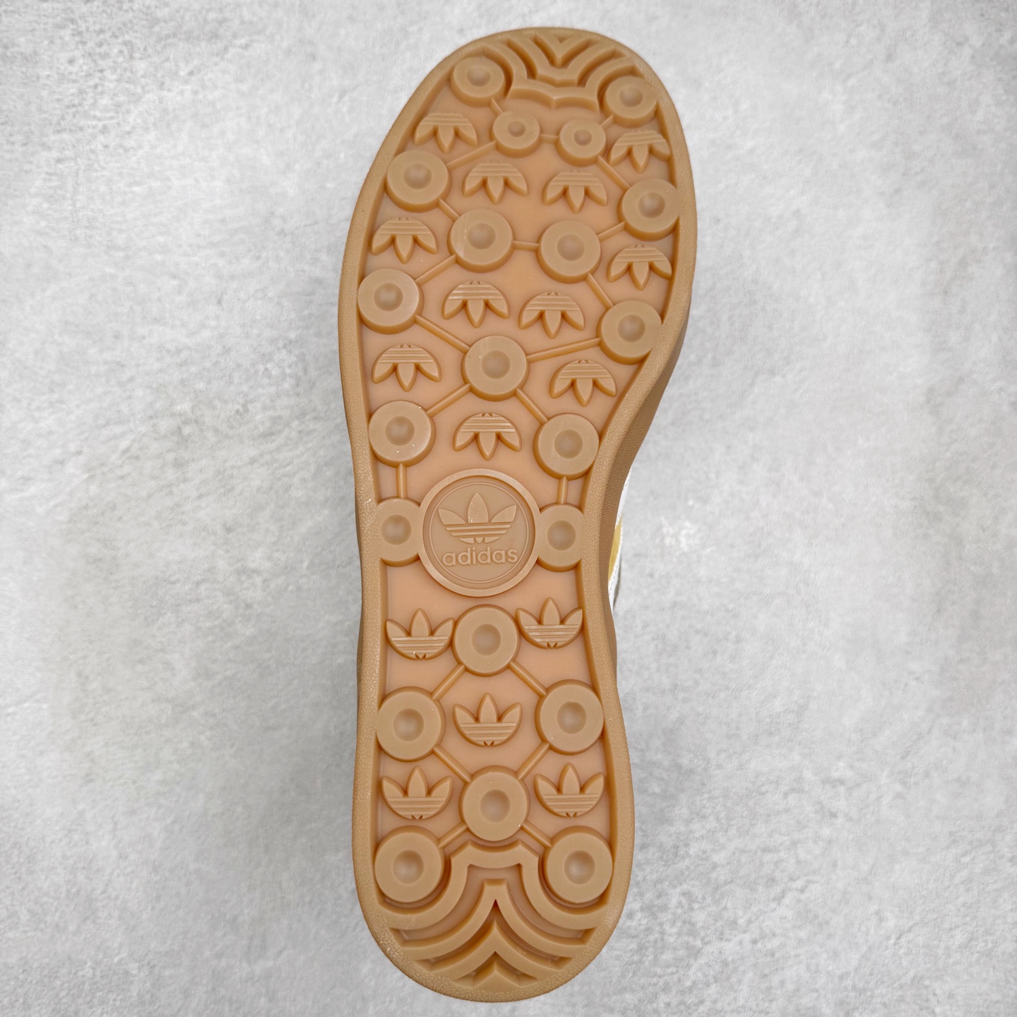 图片[9]-AD Gazelle Indoor Trainers 羚羊内训系列低帮复古百搭休闲运动德训风板鞋 JI3523 90年代经典的复刻版！自60年代以足球训练鞋面世以来,Gazelle就以其经典设计席卷全球。1991年版本的复刻,再造经典Gazelle。采用皮革打造,搭配浊色细节,让这款经典更加简约。尺码：36 36⅔ 37⅓ 38 38⅔ 39⅓ 40 40⅔ 41⅓ 42 42⅔ 43⅓ 44⅓ 44⅔ 45-选品中心