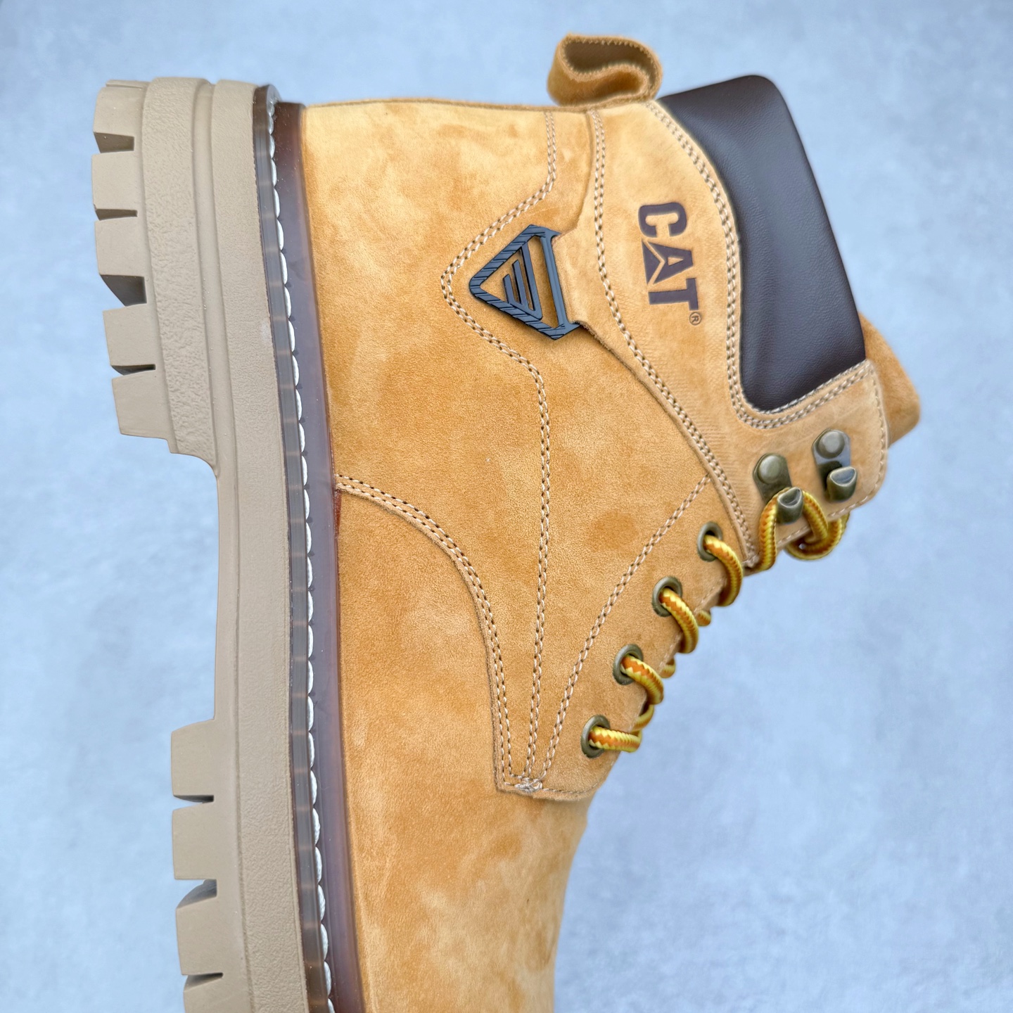 图片[6]-CAT卡特 户外工装轻底休闲马丁靴大黄靴系列 广东大厂品质 全新工艺升级 全鞋真牛皮材料 大底到五金都是代工厂原材料制作 同原版固特异永不开胶工艺 好货不杀猪 首单质量严格把控 全网独家首发 品质毋庸置疑 全套官网统一包装 今年冬季防寒户外专用 日常随意搭配 尺码：39 40 41 42 43 44（皮鞋码）-选品中心