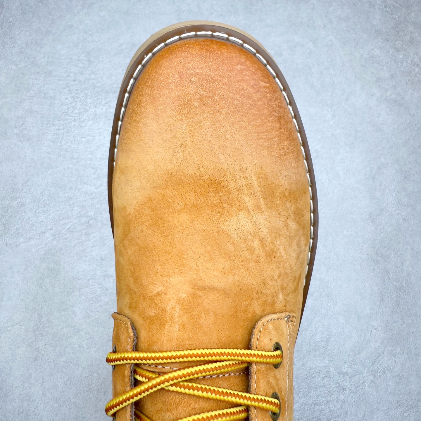 图片[4]-CAT卡特 户外工装轻底休闲马丁靴大黄靴系列 广东大厂品质 全新工艺升级 全鞋真牛皮材料 大底到五金都是代工厂原材料制作 同原版固特异永不开胶工艺 好货不杀猪 首单质量严格把控 全网独家首发 品质毋庸置疑 全套官网统一包装 今年冬季防寒户外专用 日常随意搭配 尺码：39 40 41 42 43 44（皮鞋码）-选品中心