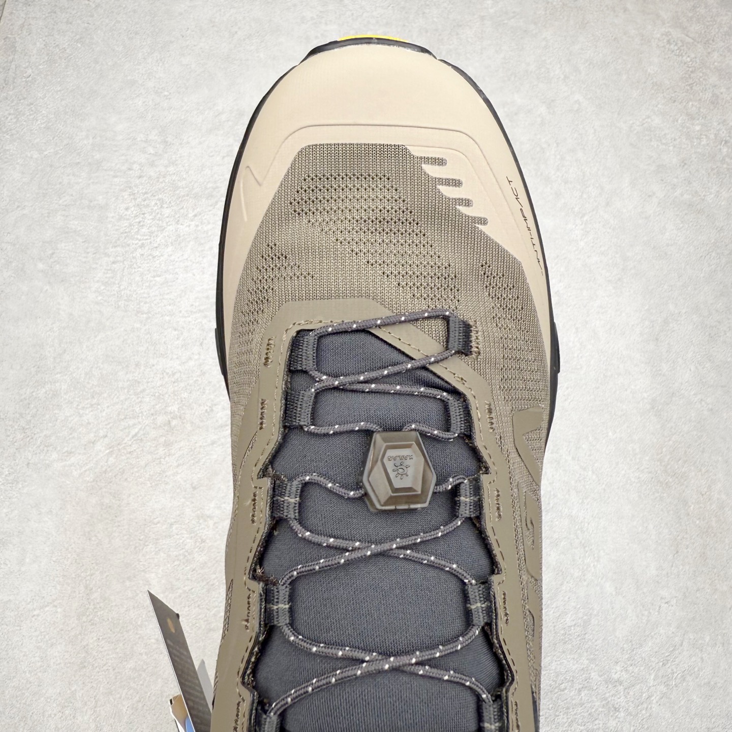 图片[4]-凯乐石 KAILAS FUGA EX3 BOA 25款舒适缓冲徒步 织物TPU减震防滑透气包裹性轻便低帮 超强抓地力越野跑步鞋 KAILAS凯乐石品牌是全球三大全系攀登品牌之一，于2003年创立于中国广州，致力于为有攀登梦想的户外运动员及爱好者，研发制造功能性专业装备，满足他们在极限环境下安全舒适的需求，凯乐石专注于科技面料的开发及专业功能设计，产品线覆盖登山、攀岩、徒步、越野跑山、露营、旅行等多项户外运动，通过运动员的测试反馈，不断进化迭代，产品荣获国内外大奖71座，发明专利21个，更突破性的自主研发攀登器械，打造出中国的攀登硬实力。实拍调校N版已经零色差零失真 百分百还原实物色彩所见即所得 不存在货不对板色差等低级问题 选购参考实物拍摄 不混卖不参货 只用心做好货严格选品 承诺混一赔十 尺码：36 36.5 37.5 38 38.5 39 40 40.5 41 42 42.5 43 44 44.5 45-选品中心