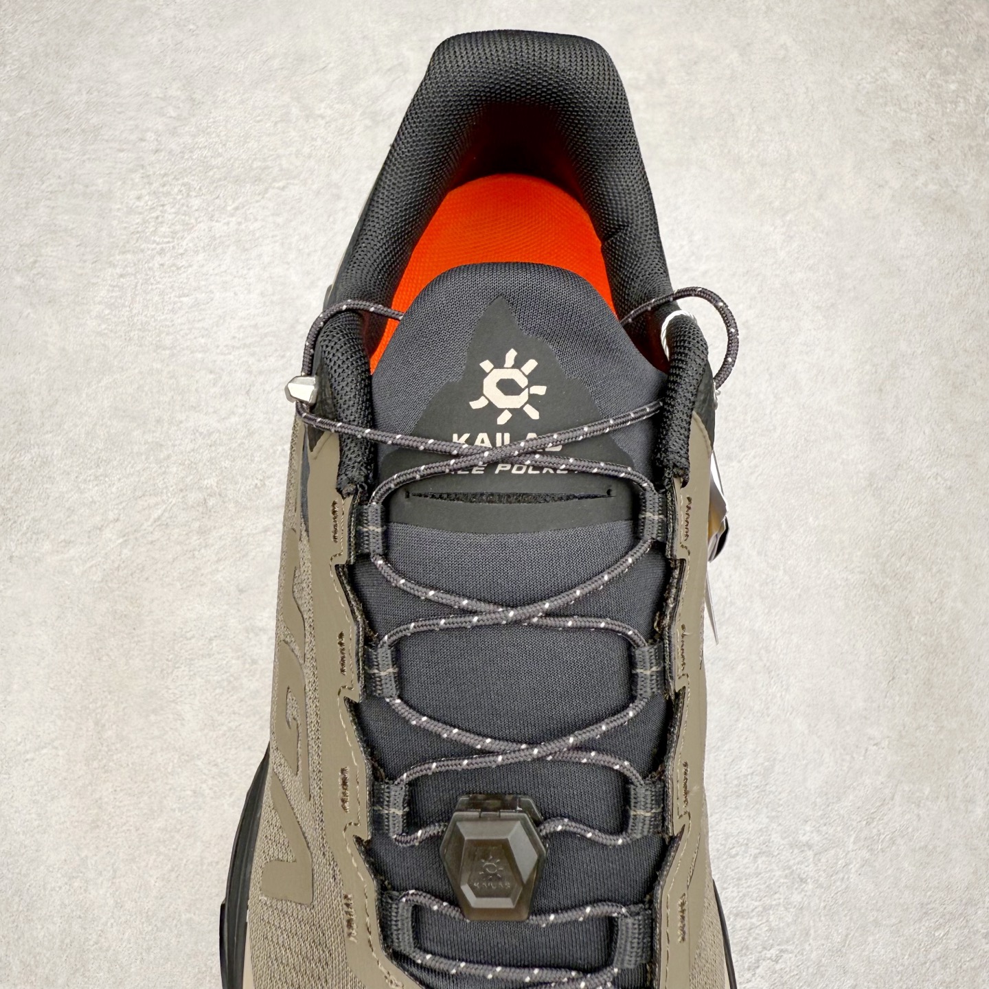 图片[5]-凯乐石 KAILAS FUGA EX3 BOA 25款舒适缓冲徒步 织物TPU减震防滑透气包裹性轻便低帮 超强抓地力越野跑步鞋 KAILAS凯乐石品牌是全球三大全系攀登品牌之一，于2003年创立于中国广州，致力于为有攀登梦想的户外运动员及爱好者，研发制造功能性专业装备，满足他们在极限环境下安全舒适的需求，凯乐石专注于科技面料的开发及专业功能设计，产品线覆盖登山、攀岩、徒步、越野跑山、露营、旅行等多项户外运动，通过运动员的测试反馈，不断进化迭代，产品荣获国内外大奖71座，发明专利21个，更突破性的自主研发攀登器械，打造出中国的攀登硬实力。实拍调校N版已经零色差零失真 百分百还原实物色彩所见即所得 不存在货不对板色差等低级问题 选购参考实物拍摄 不混卖不参货 只用心做好货严格选品 承诺混一赔十 尺码：36 36.5 37.5 38 38.5 39 40 40.5 41 42 42.5 43 44 44.5 45-选品中心