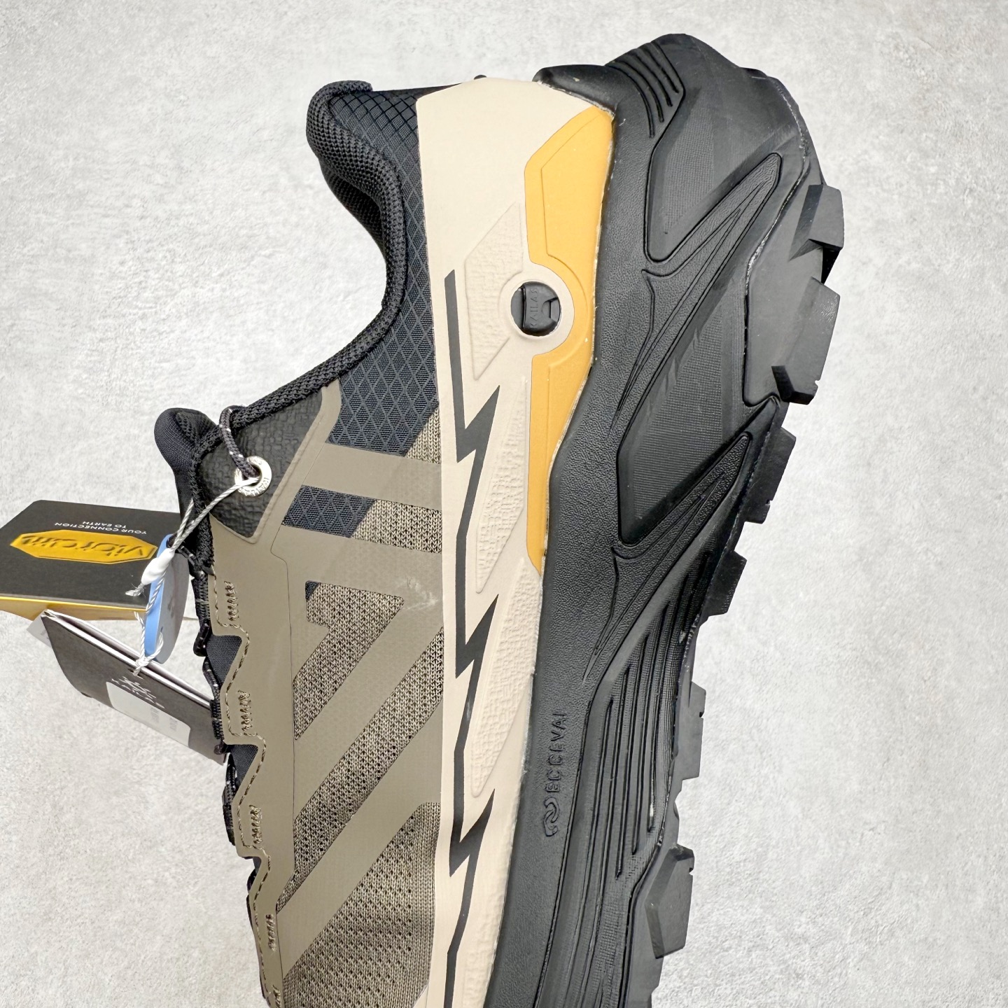 图片[7]-凯乐石 KAILAS FUGA EX3 BOA 25款舒适缓冲徒步 织物TPU减震防滑透气包裹性轻便低帮 超强抓地力越野跑步鞋 KAILAS凯乐石品牌是全球三大全系攀登品牌之一，于2003年创立于中国广州，致力于为有攀登梦想的户外运动员及爱好者，研发制造功能性专业装备，满足他们在极限环境下安全舒适的需求，凯乐石专注于科技面料的开发及专业功能设计，产品线覆盖登山、攀岩、徒步、越野跑山、露营、旅行等多项户外运动，通过运动员的测试反馈，不断进化迭代，产品荣获国内外大奖71座，发明专利21个，更突破性的自主研发攀登器械，打造出中国的攀登硬实力。实拍调校N版已经零色差零失真 百分百还原实物色彩所见即所得 不存在货不对板色差等低级问题 选购参考实物拍摄 不混卖不参货 只用心做好货严格选品 承诺混一赔十 尺码：36 36.5 37.5 38 38.5 39 40 40.5 41 42 42.5 43 44 44.5 45-选品中心